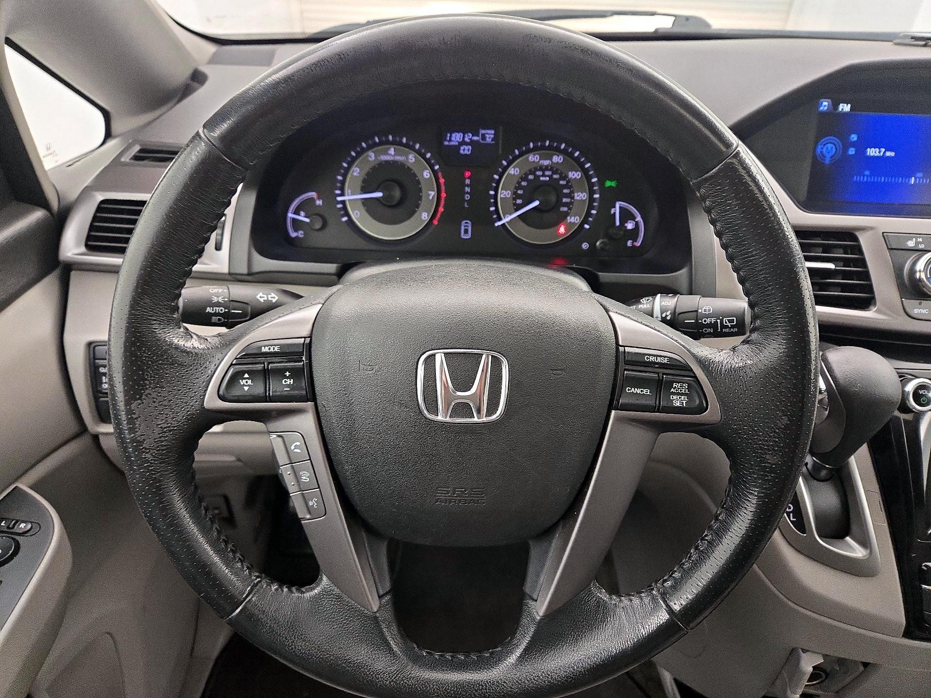 Thumbnail: 2015 Honda Odyssey - 10