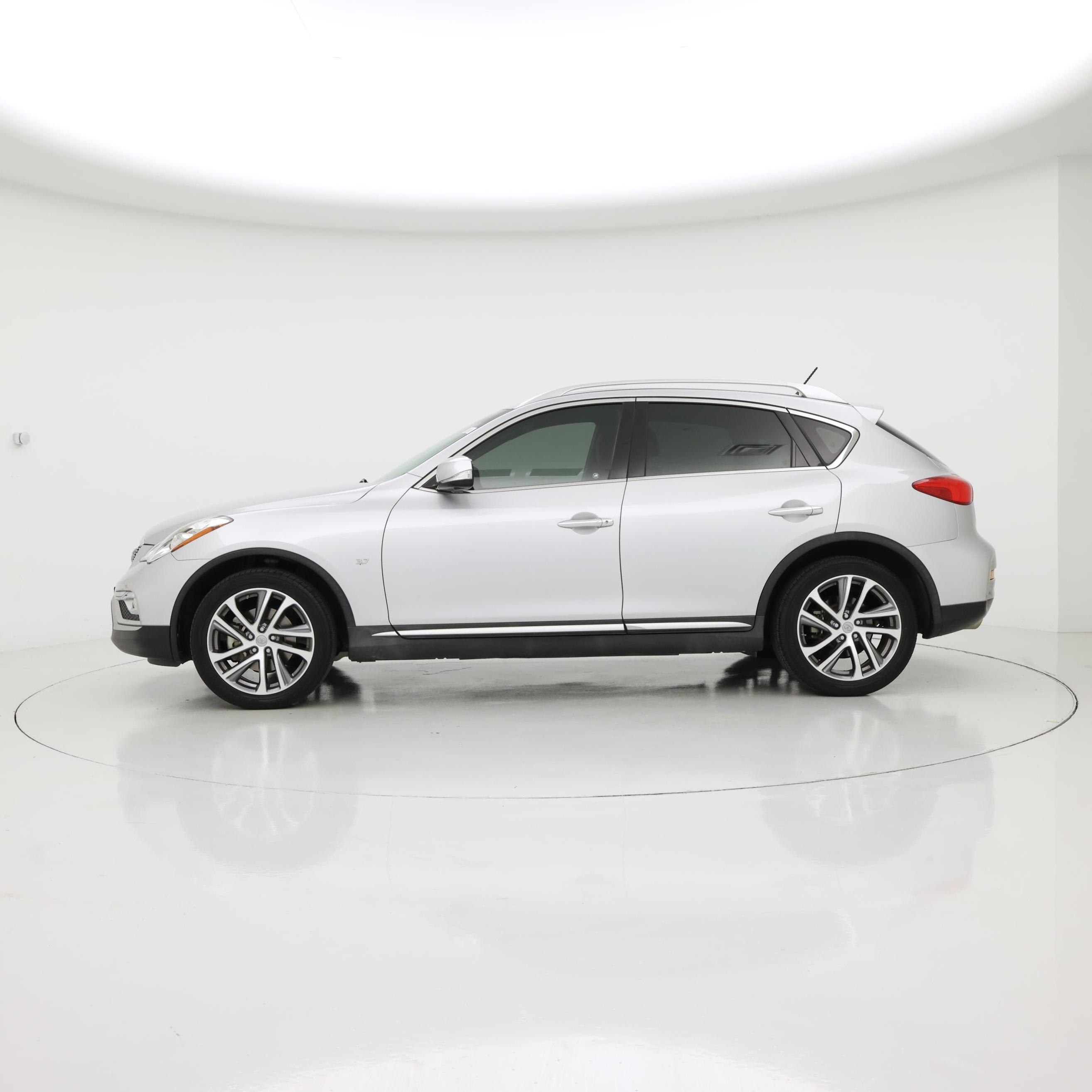 Thumbnail: 2017 INFINITI QX50 - 3