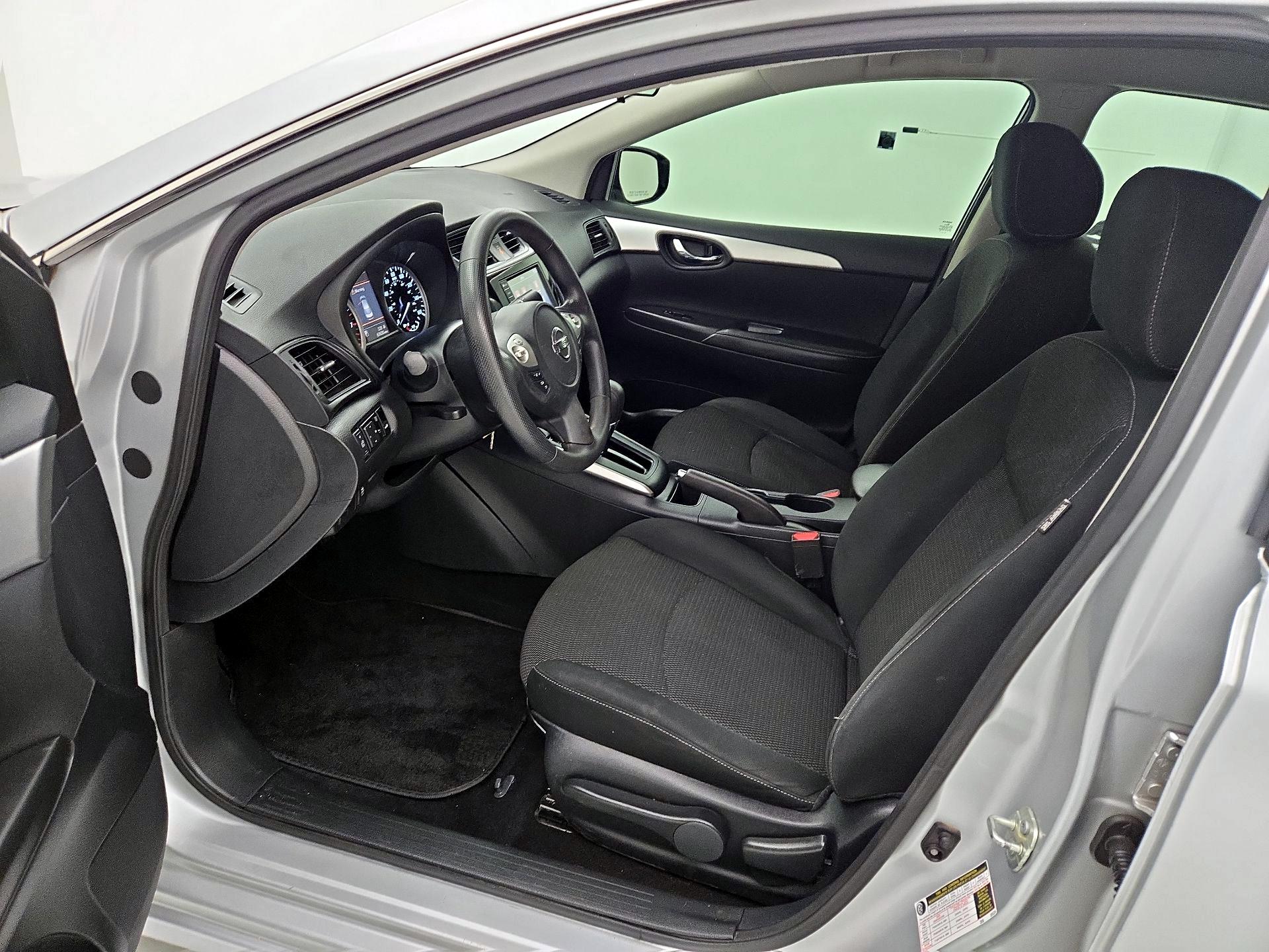 Thumbnail: 2019 Nissan Sentra - 11