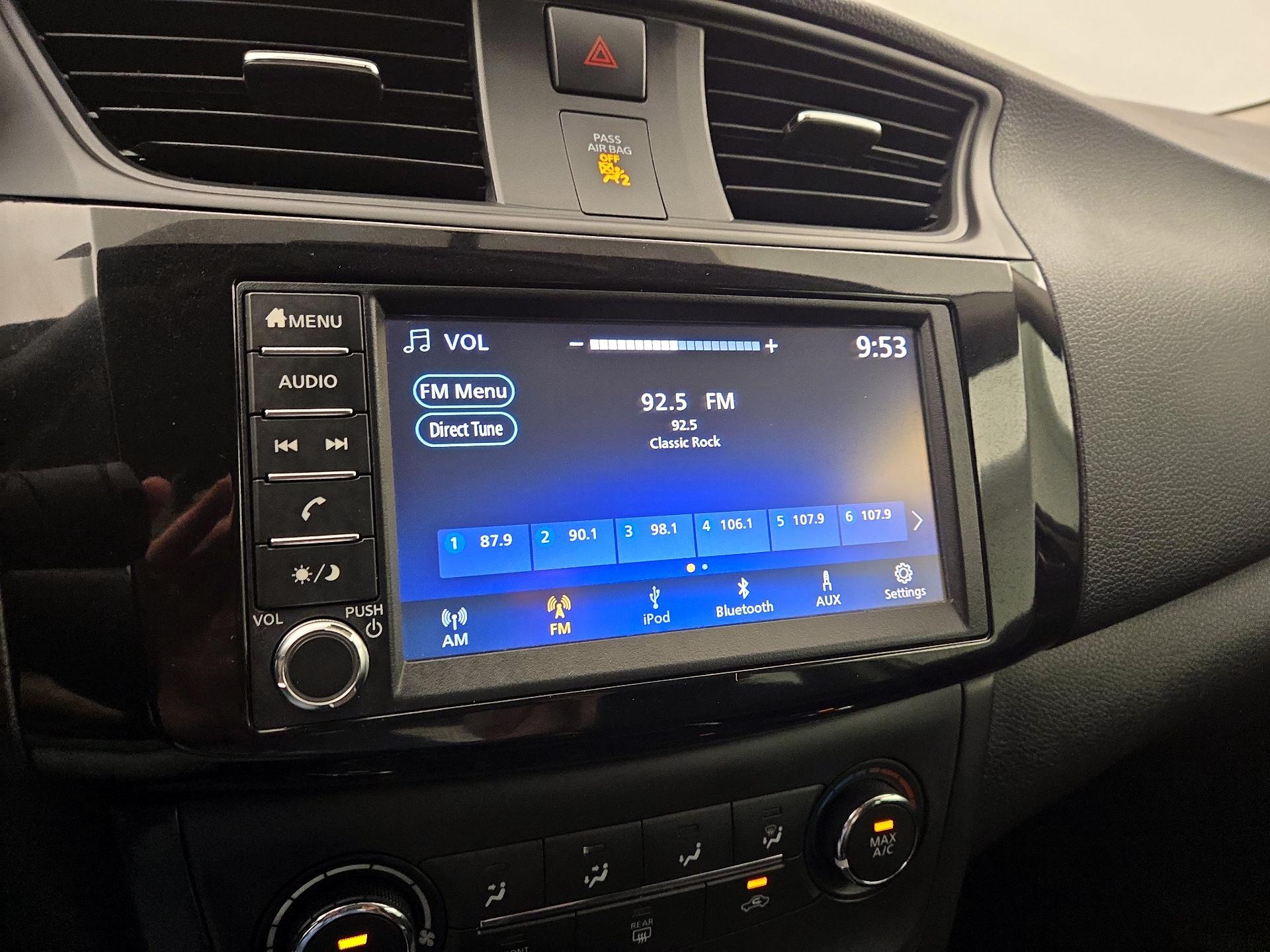 Thumbnail: 2019 Nissan Sentra - 15