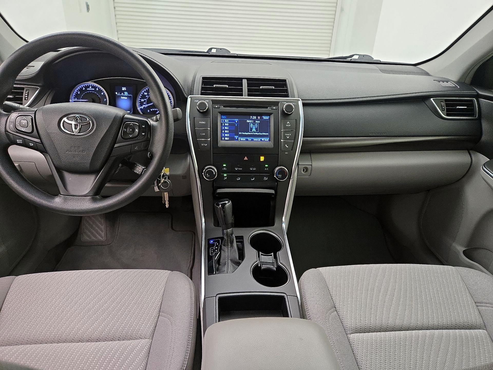 Thumbnail: 2016 Toyota Camry - 9