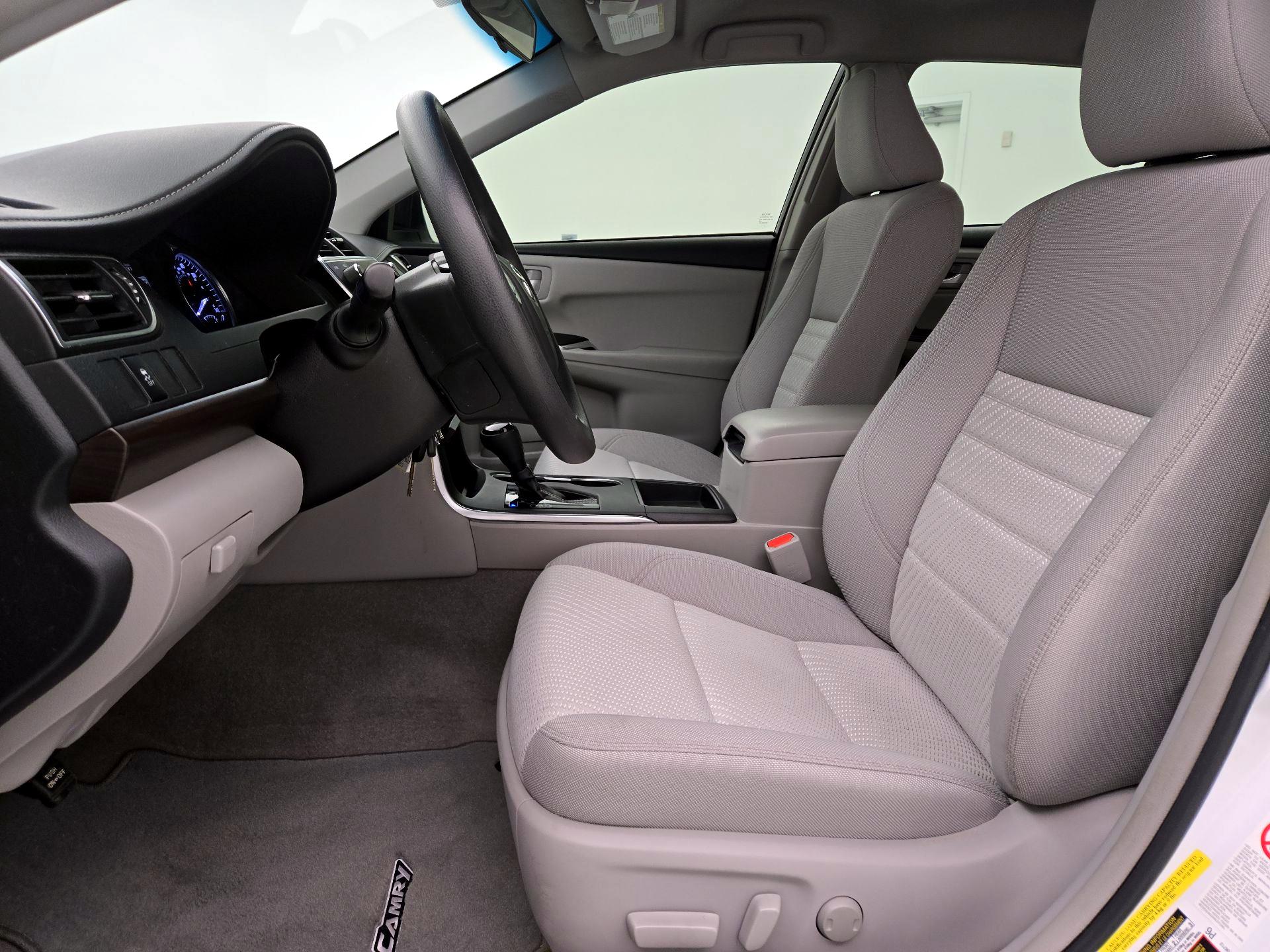 Thumbnail: 2016 Toyota Camry - 11