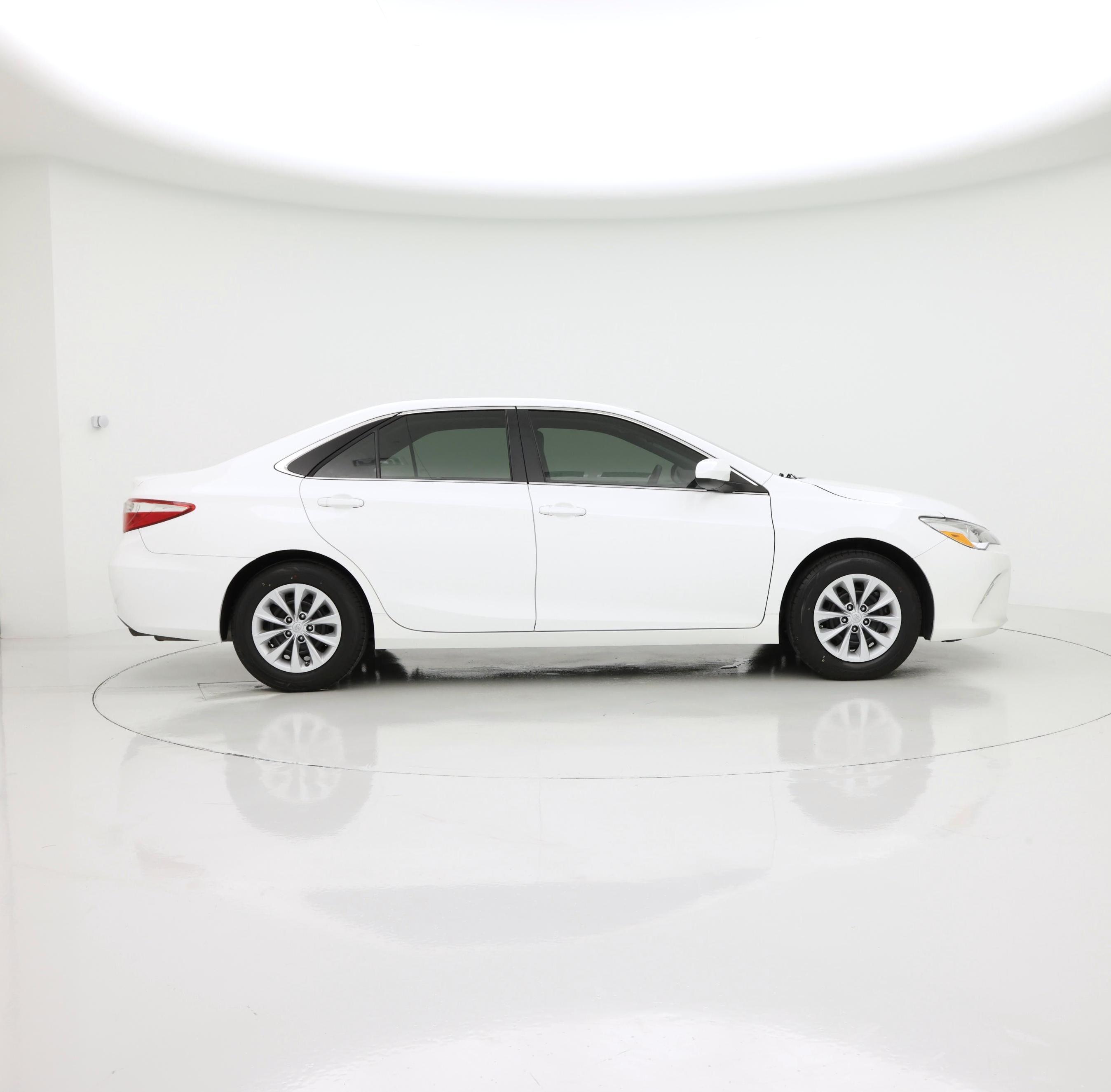 Thumbnail: 2016 Toyota Camry - 7