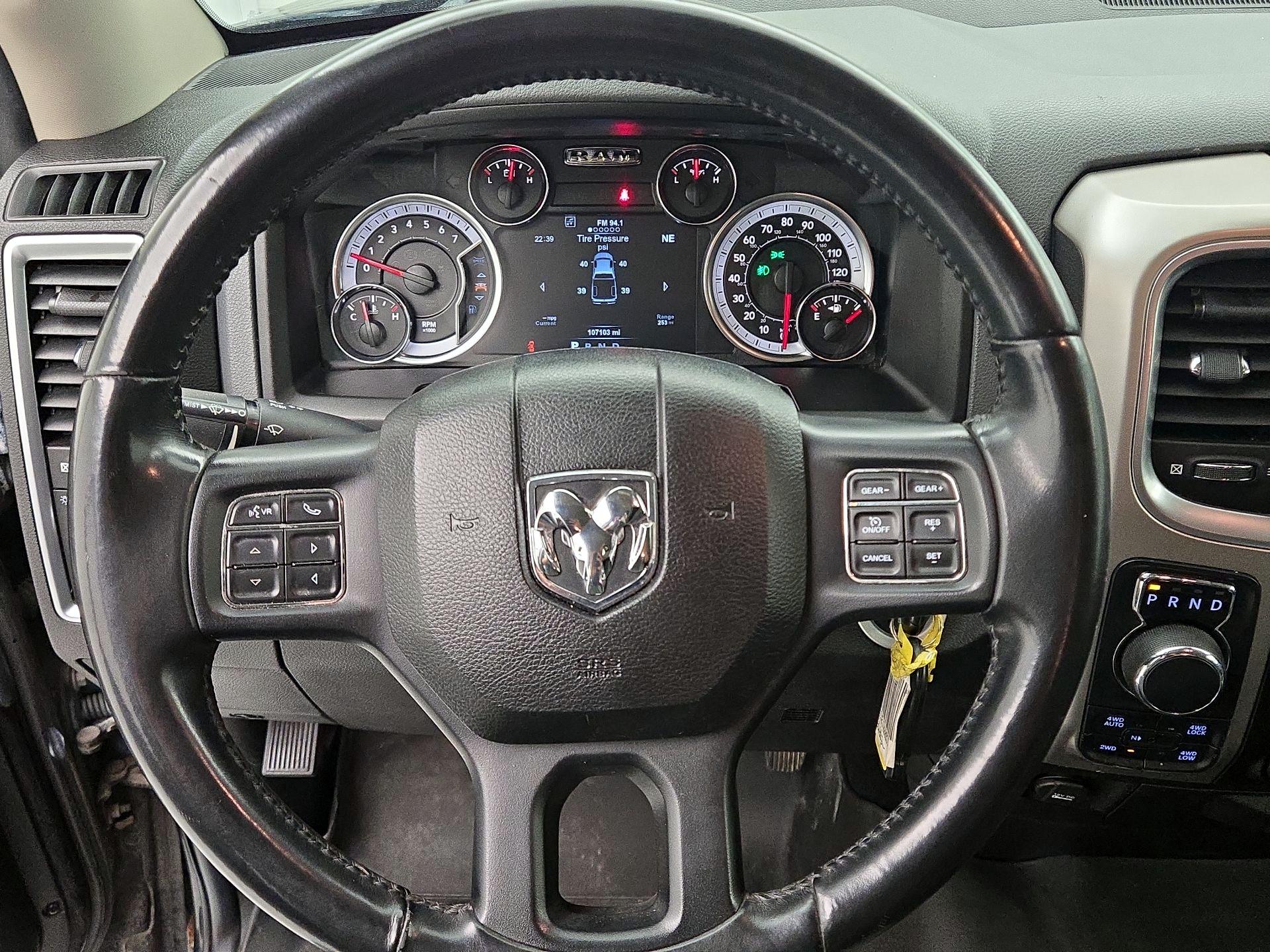 Thumbnail: 2019 RAM 1500 Classic - 10