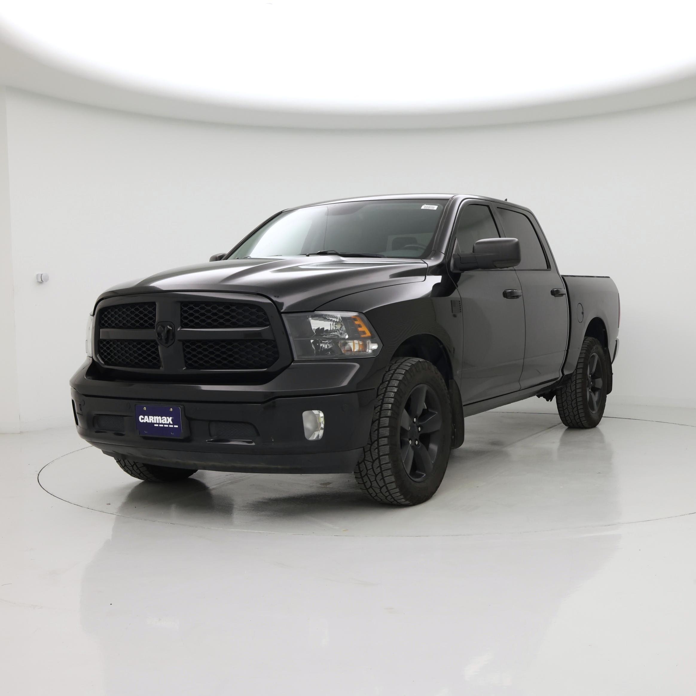 Thumbnail: 2019 RAM 1500 Classic - 4