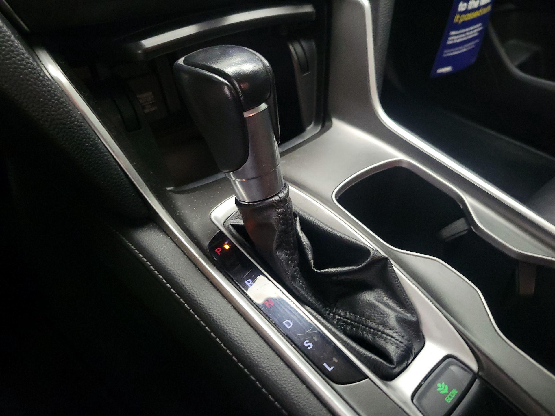 Thumbnail: 2019 Honda Accord - 17