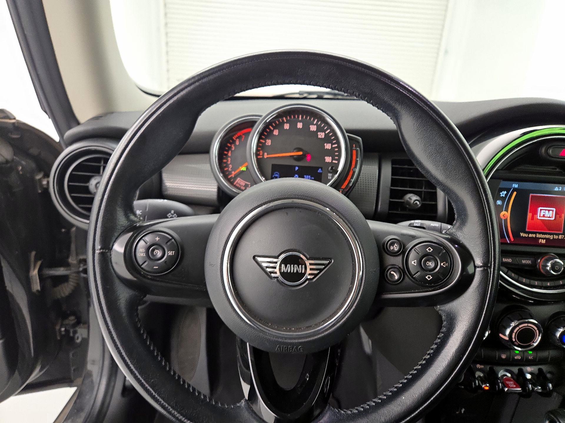 Thumbnail: 2019 MINI Cooper Hardtop - 10