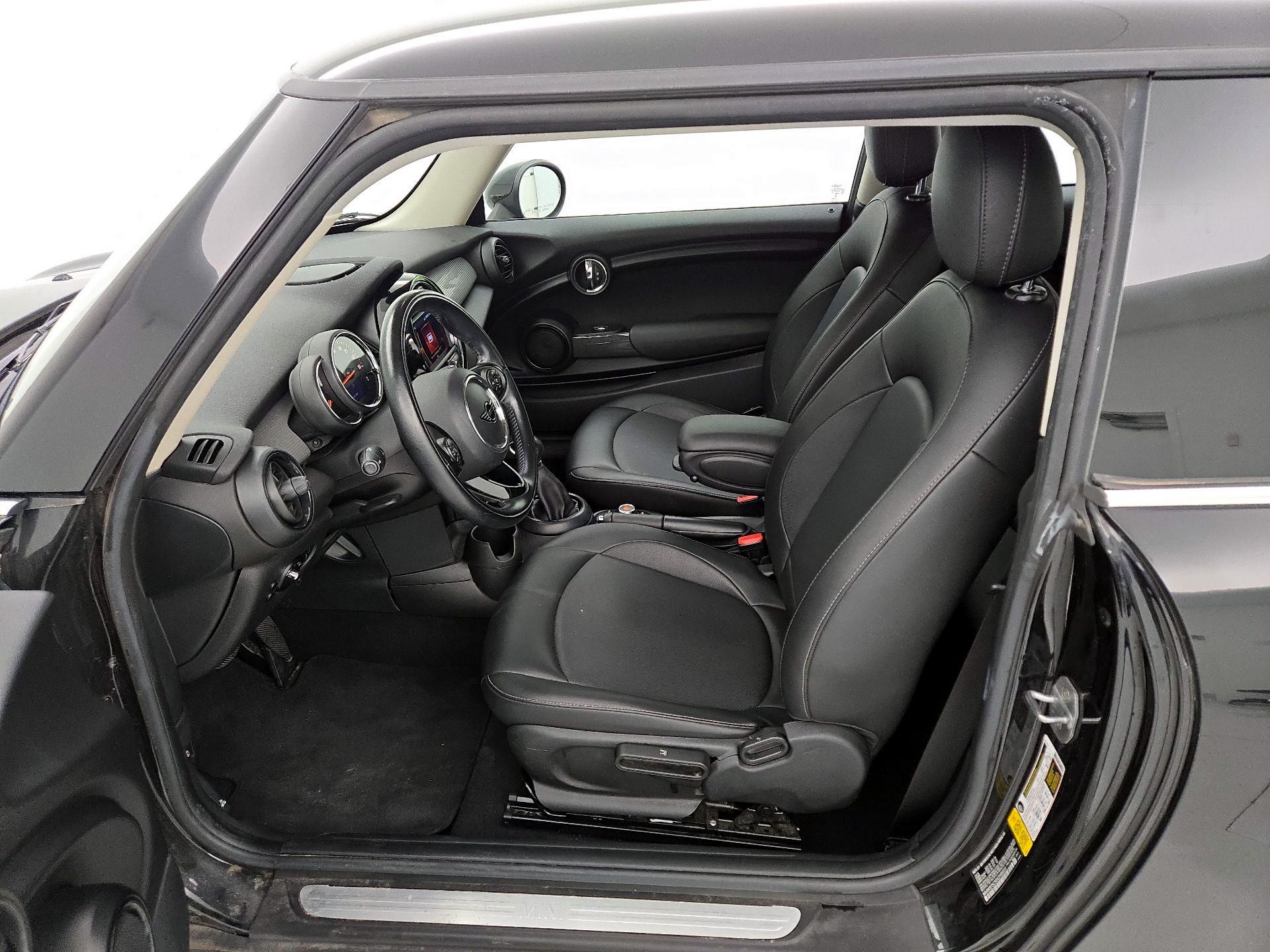 Thumbnail: 2019 MINI Cooper Hardtop - 11
