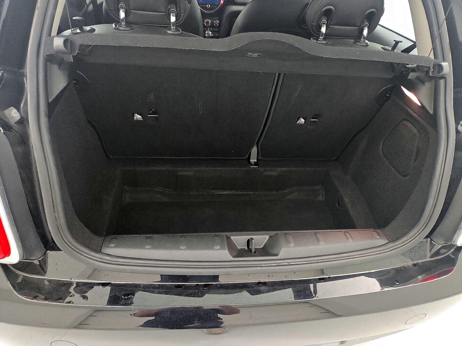 Thumbnail: 2019 MINI Cooper Hardtop - 20