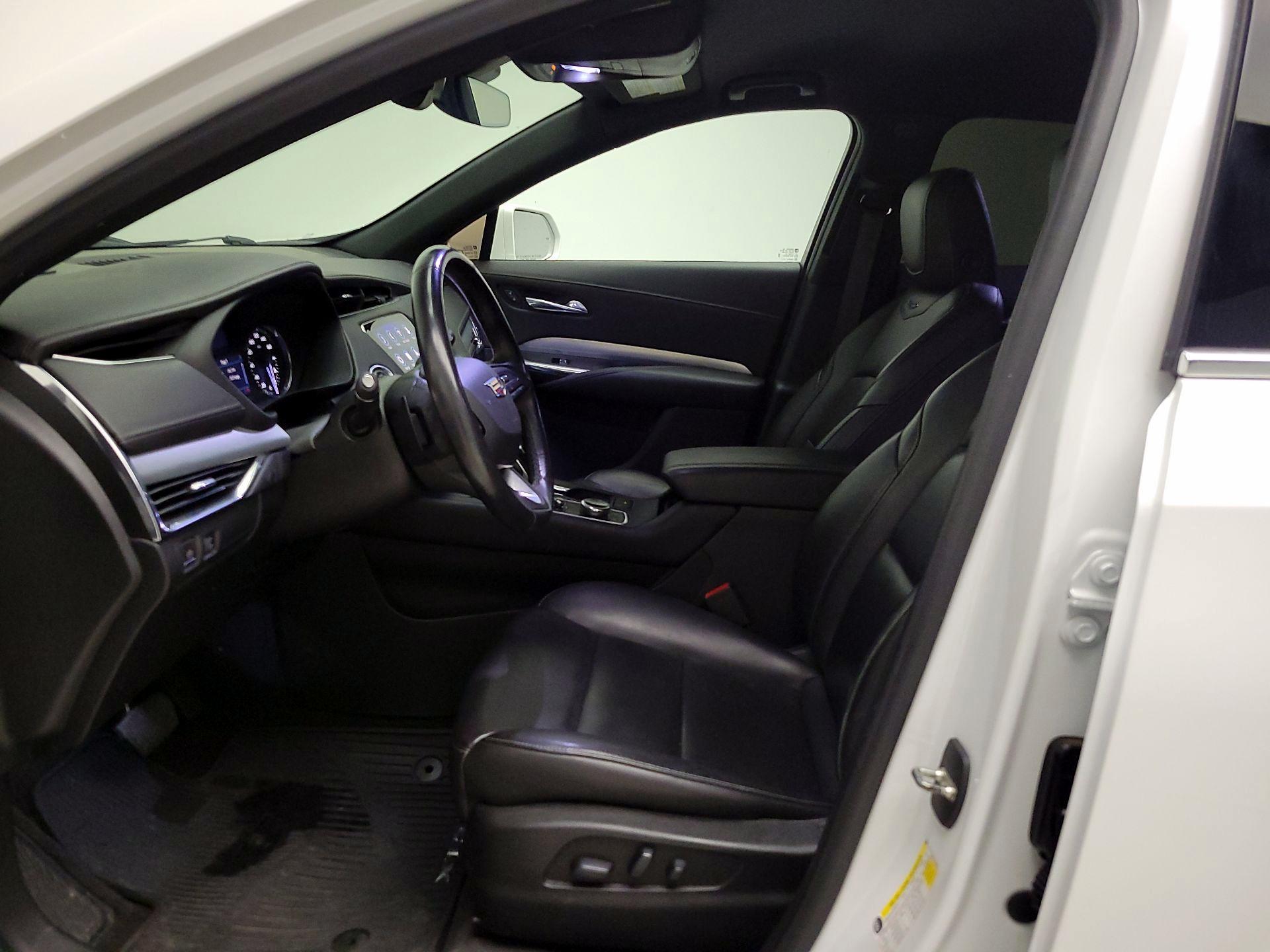 Thumbnail: 2019 Cadillac XT4 - 11