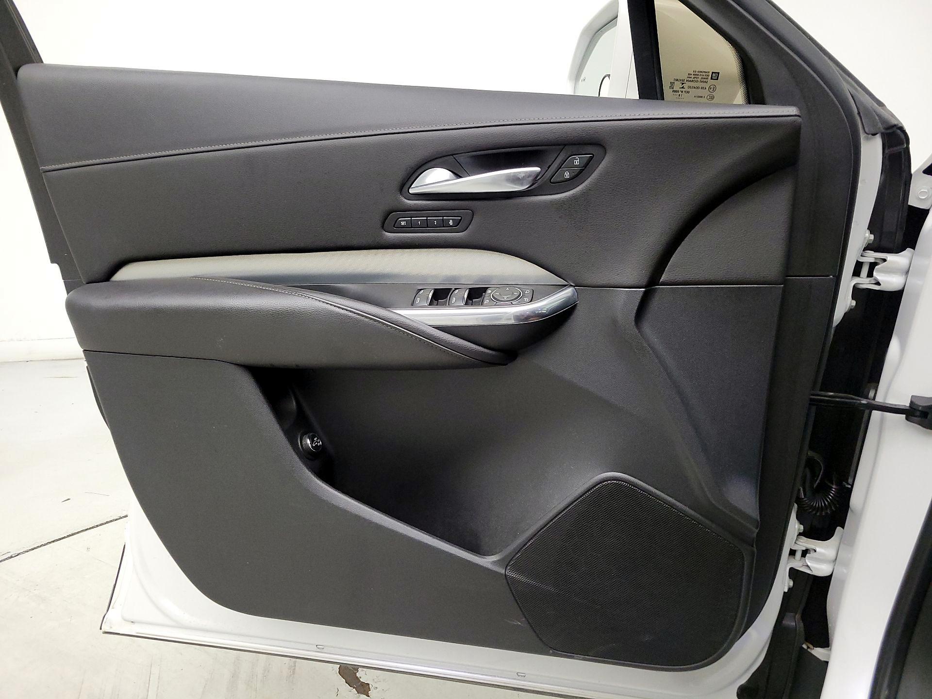 Thumbnail: 2019 Cadillac XT4 - 12