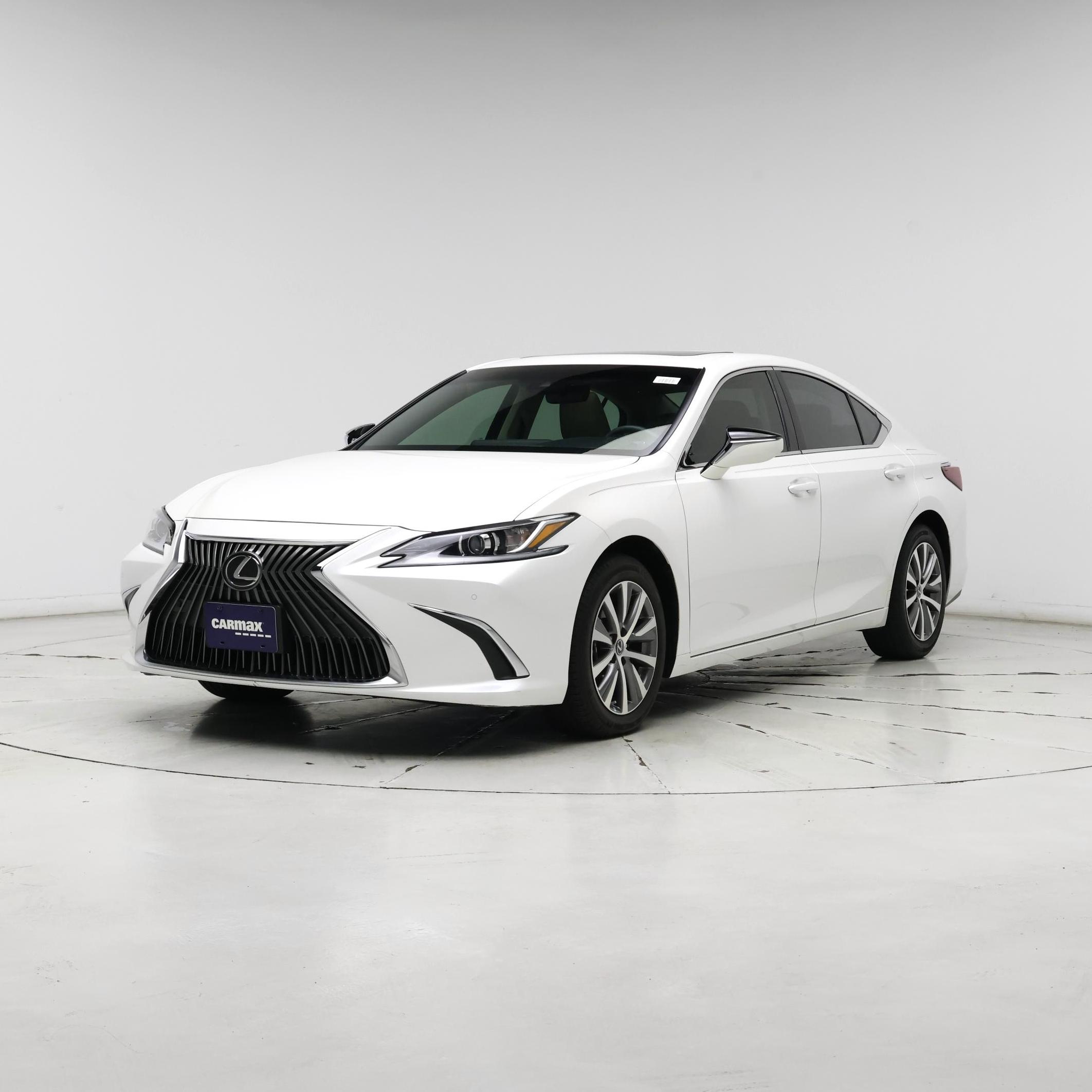 Thumbnail: 2019 Lexus ES - 4