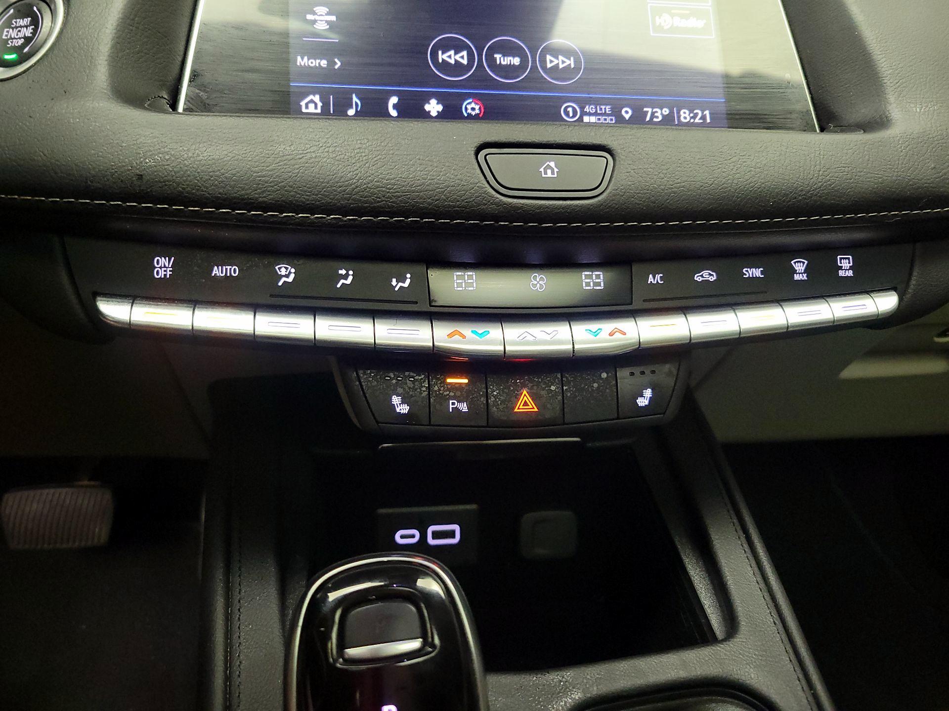Thumbnail: 2023 Cadillac XT4 - 16