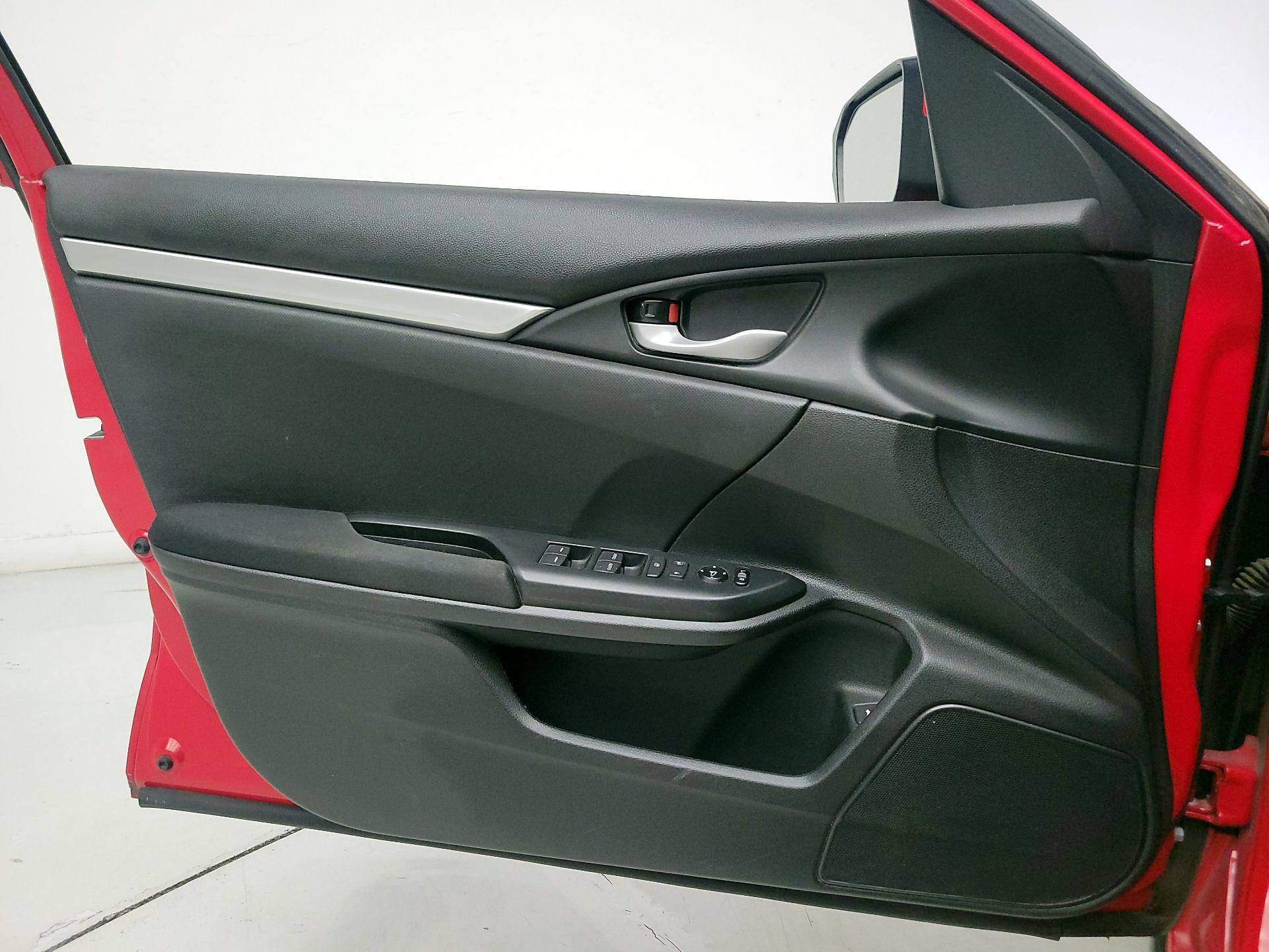 Thumbnail: 2018 Honda Civic - 12