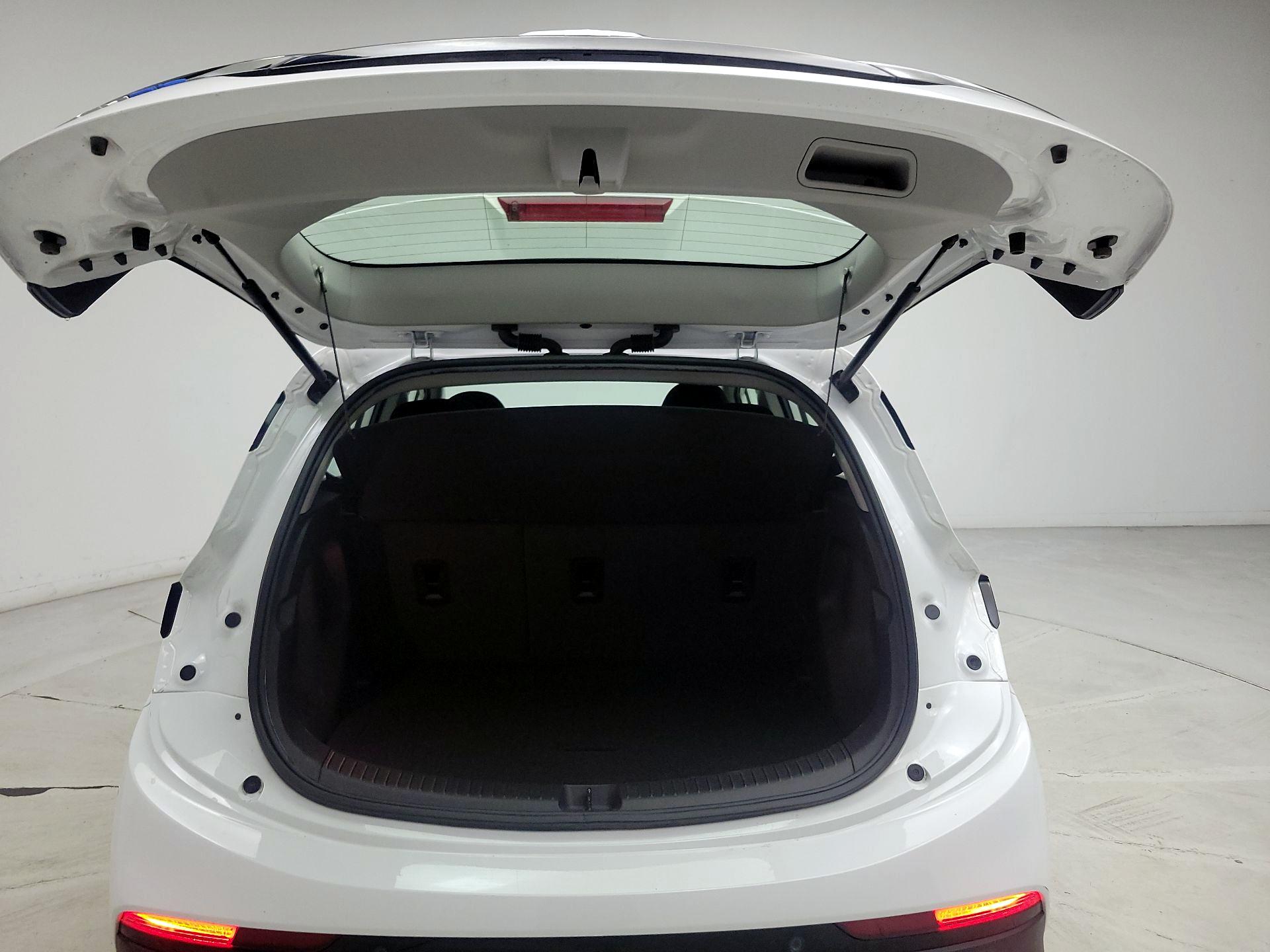 Thumbnail: 2023 Chevrolet Bolt EV - 18