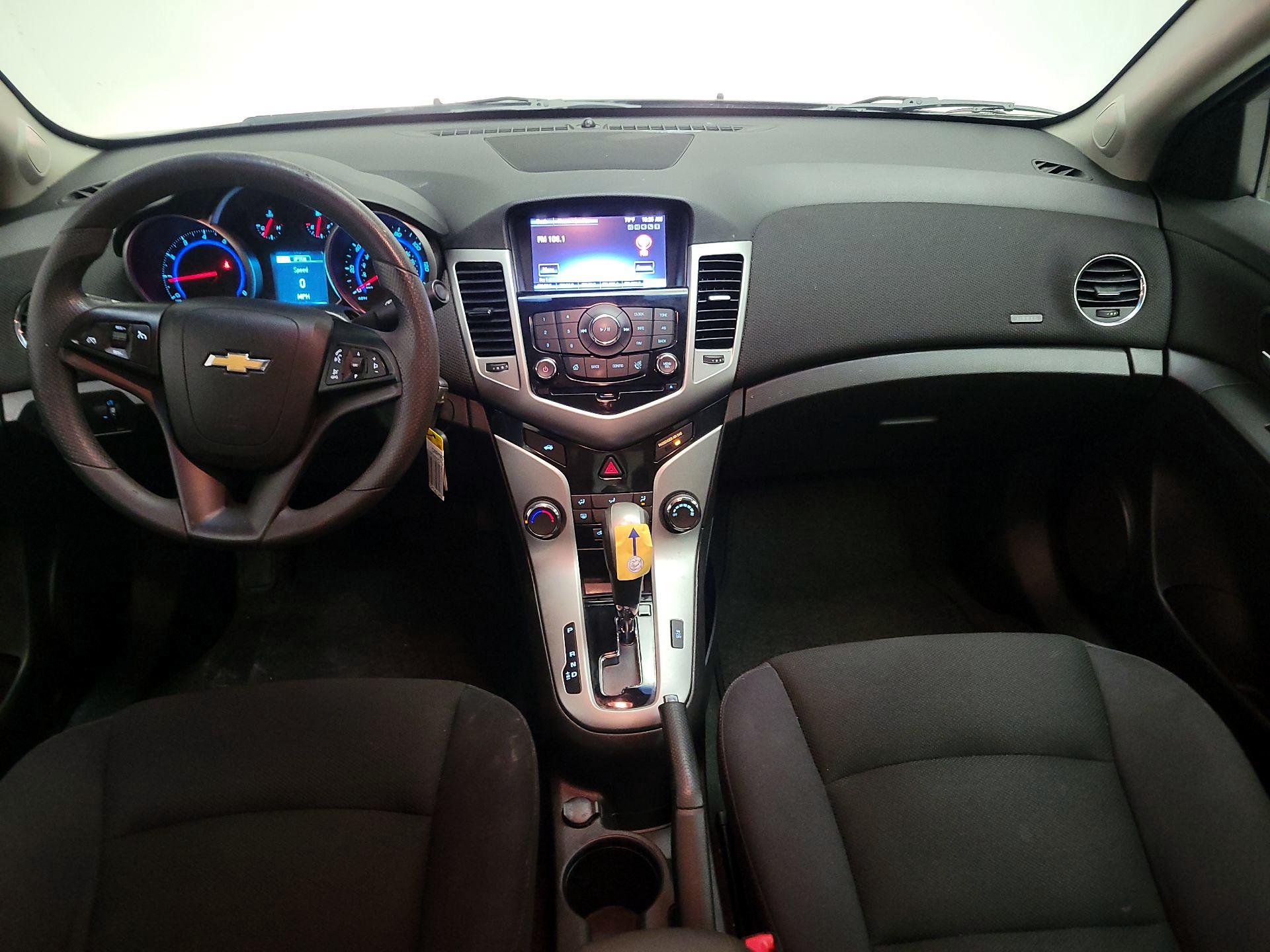 Thumbnail: 2016 Chevrolet Cruze - 9
