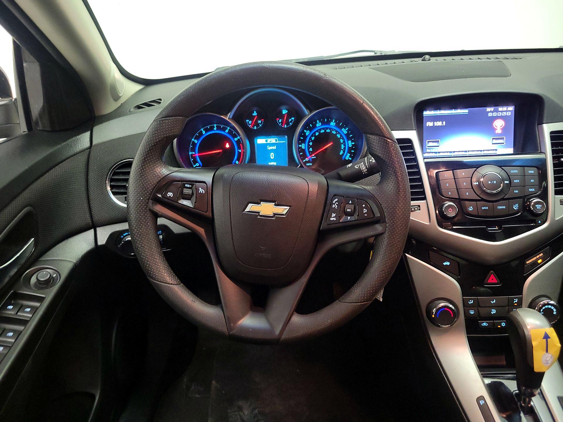 Thumbnail: 2016 Chevrolet Cruze - 10
