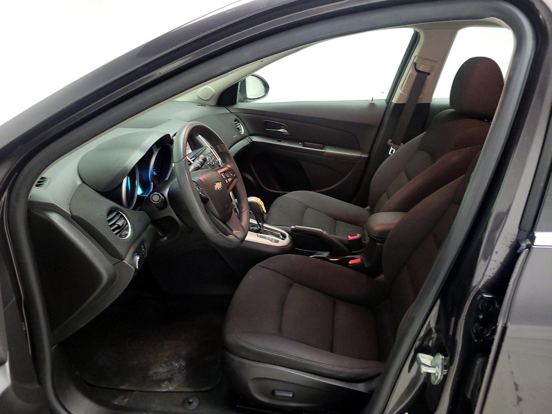 Thumbnail: 2016 Chevrolet Cruze - 11