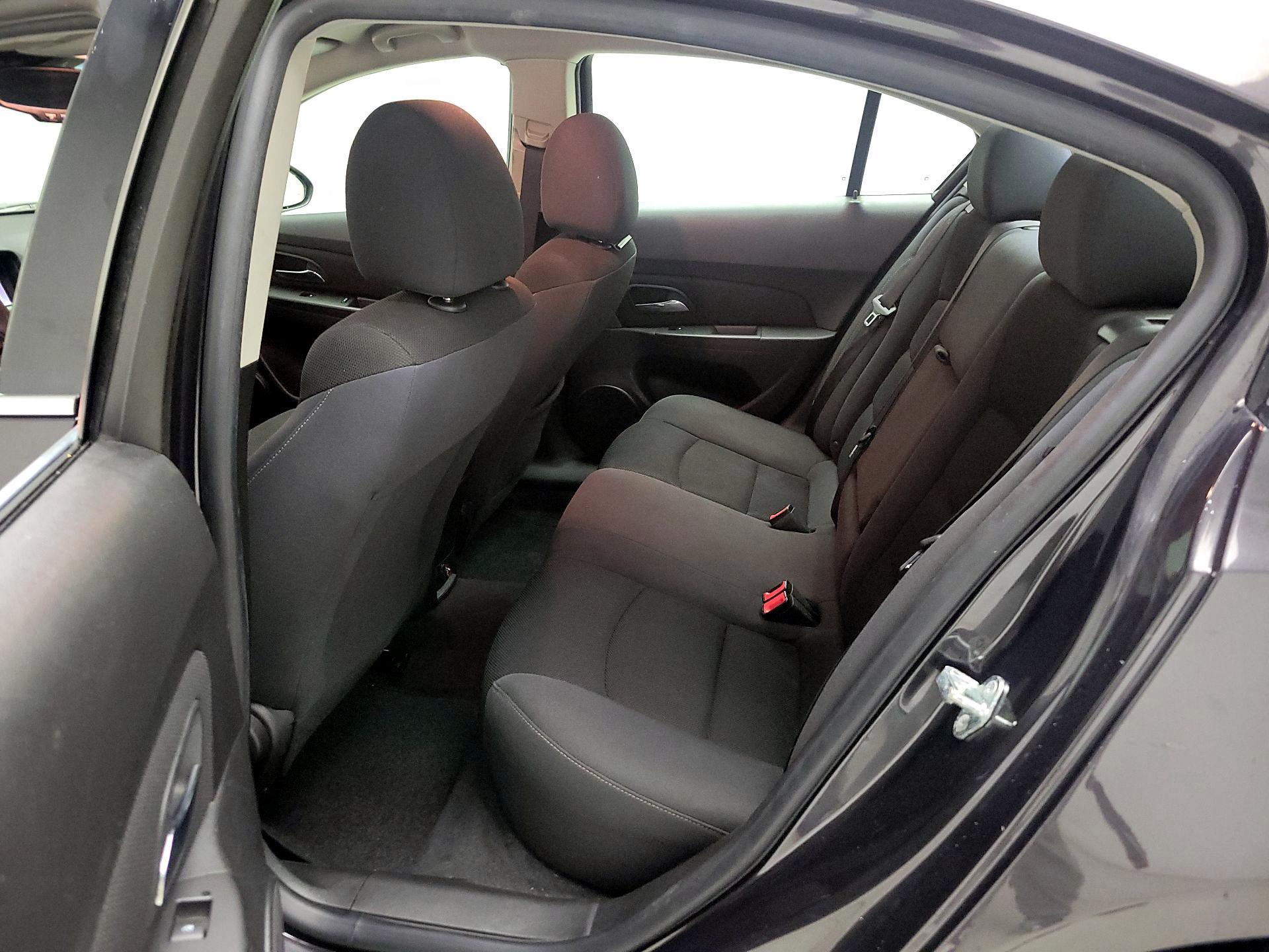 Thumbnail: 2016 Chevrolet Cruze - 18