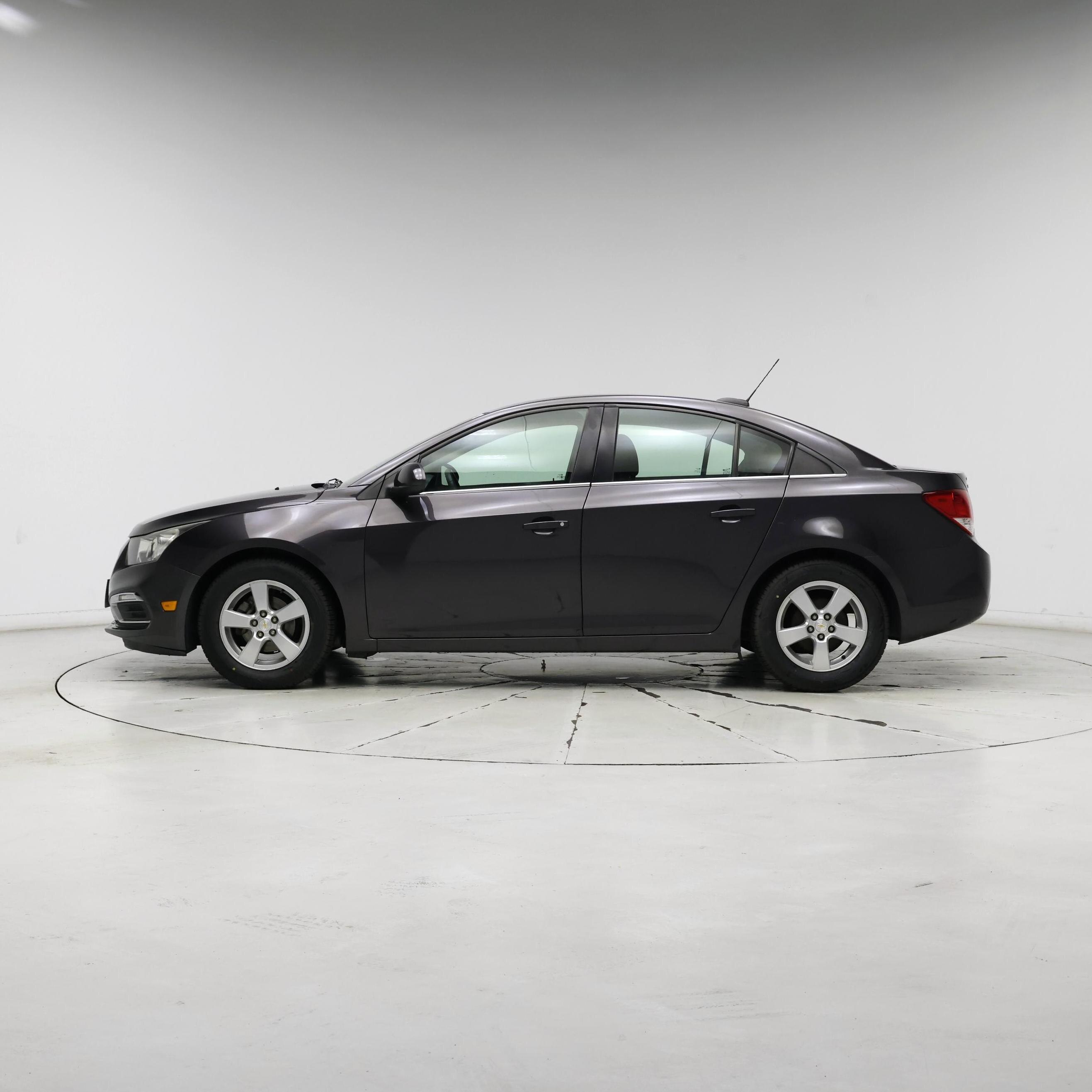 Thumbnail: 2016 Chevrolet Cruze - 3
