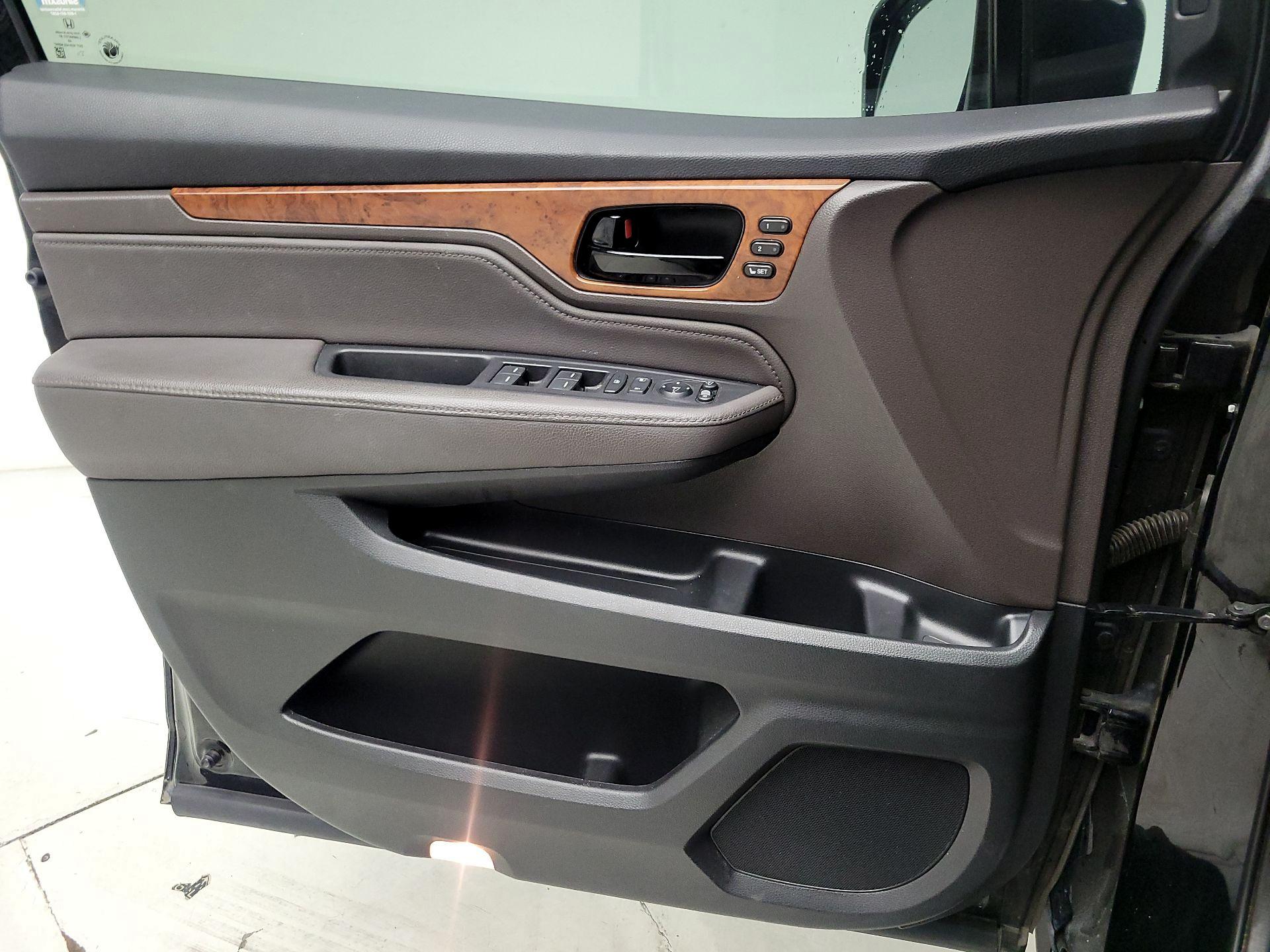 Thumbnail: 2019 Honda Odyssey - 12
