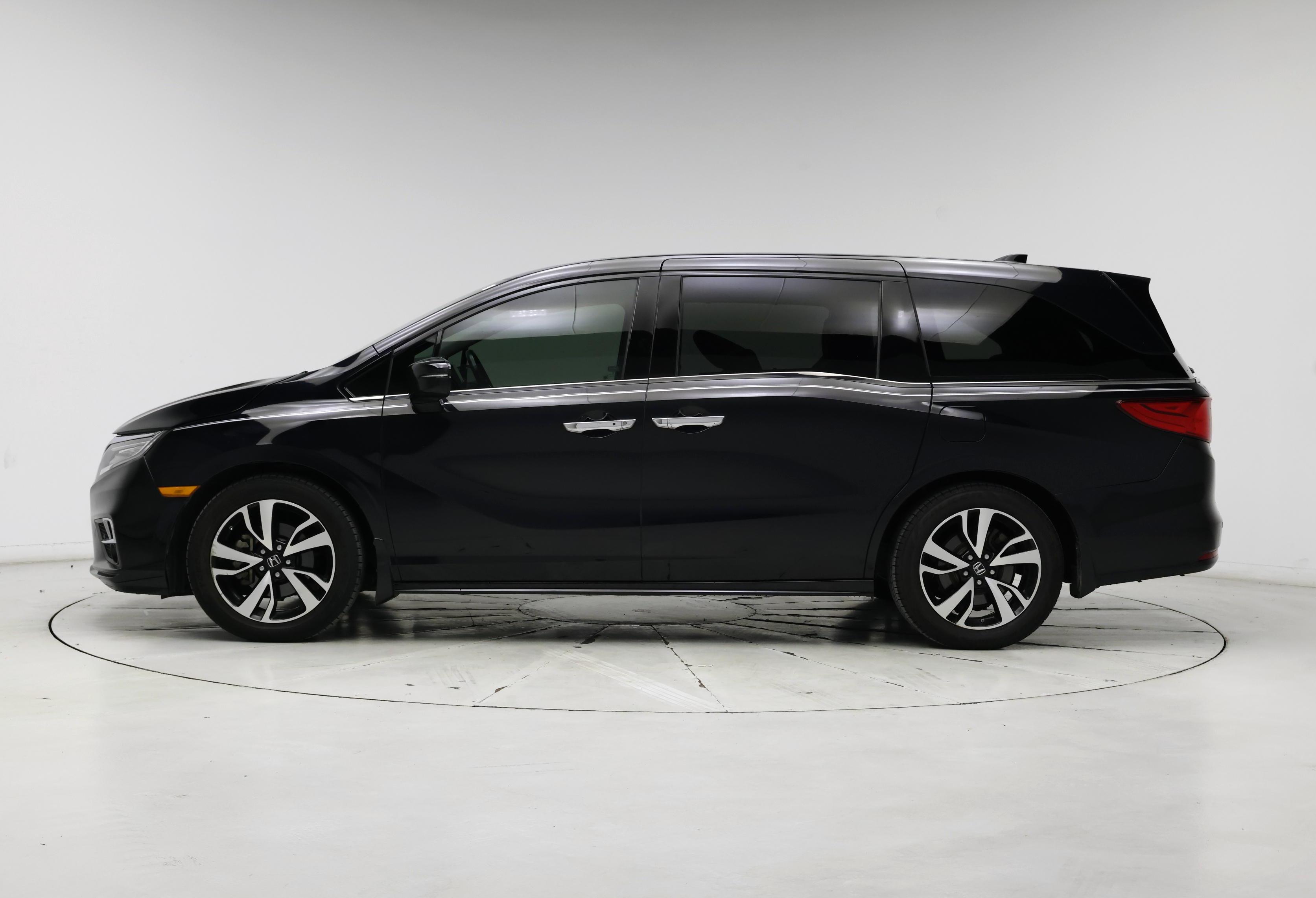 Thumbnail: 2019 Honda Odyssey - 3