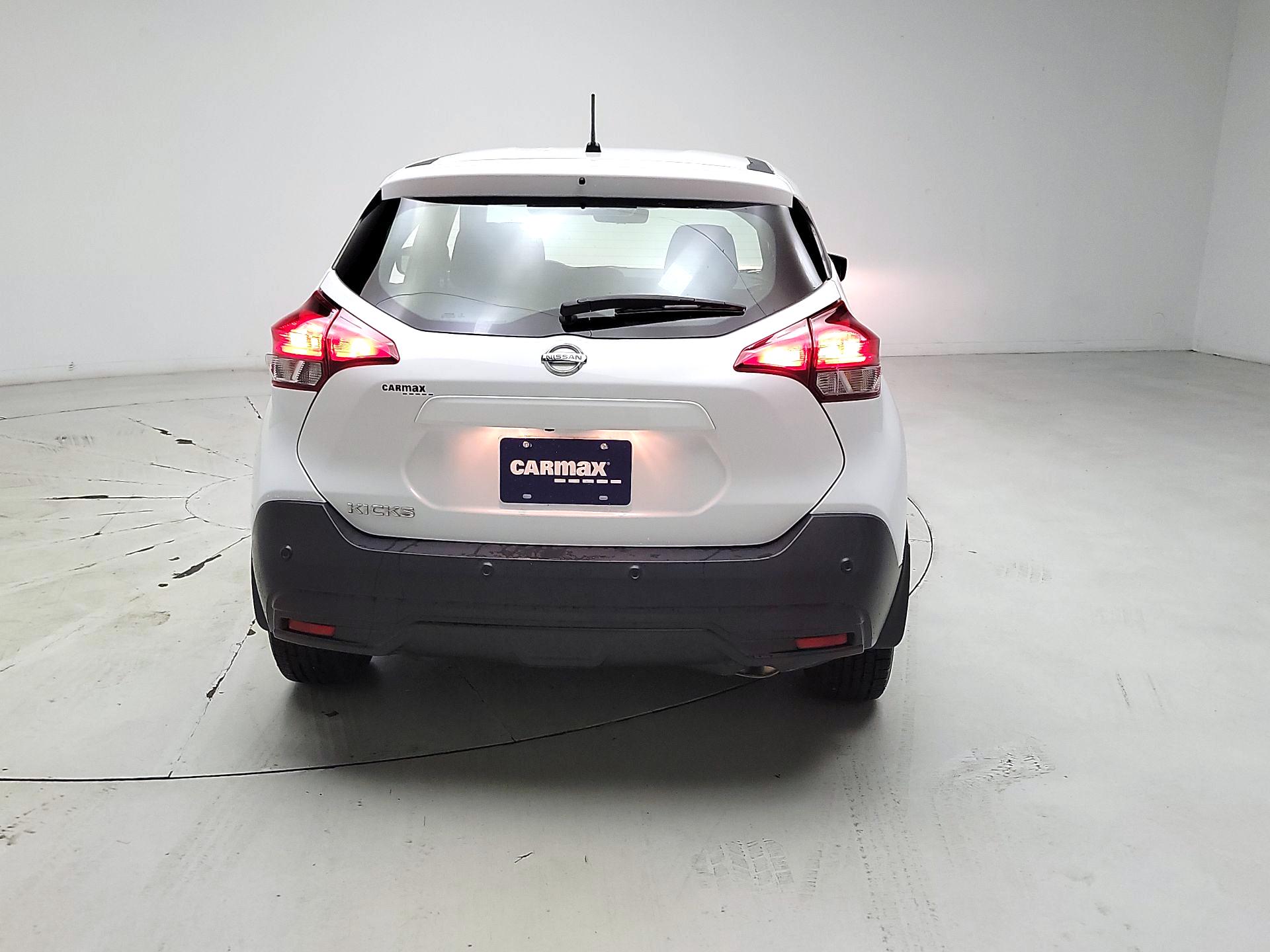 Thumbnail: 2020 Nissan Kicks - 6