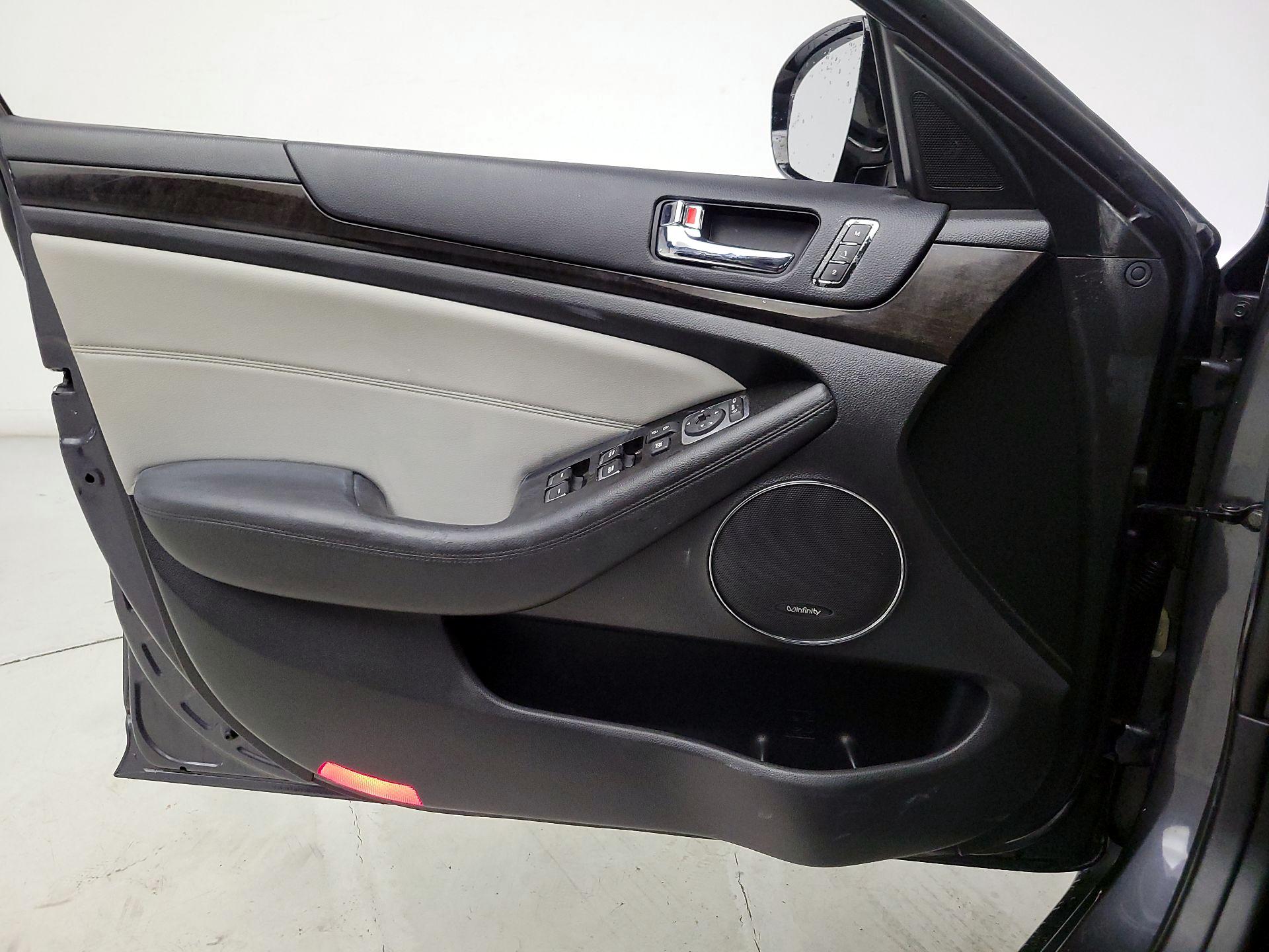 Thumbnail: 2014 Kia Cadenza - 12