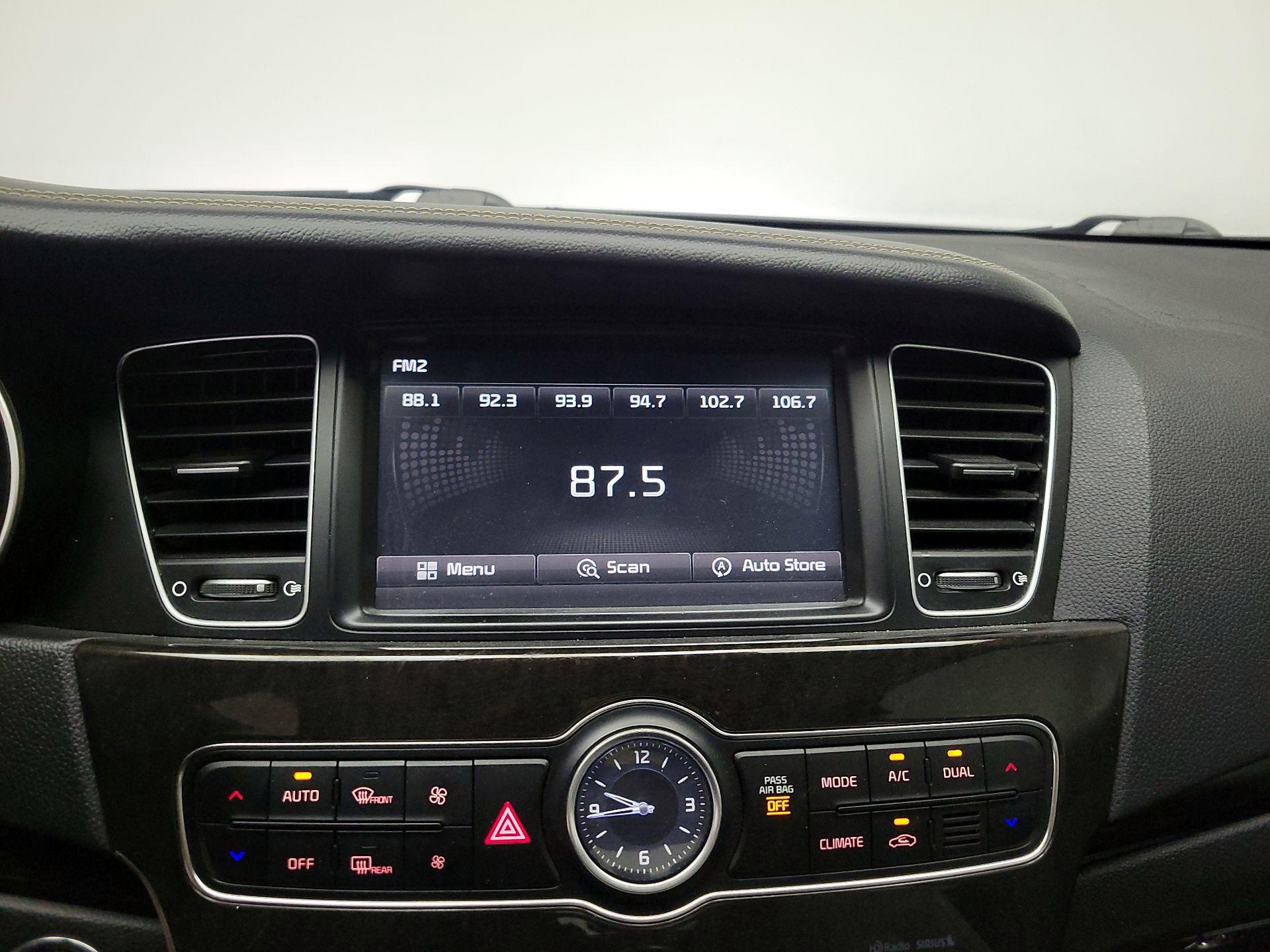 Thumbnail: 2014 Kia Cadenza - 16