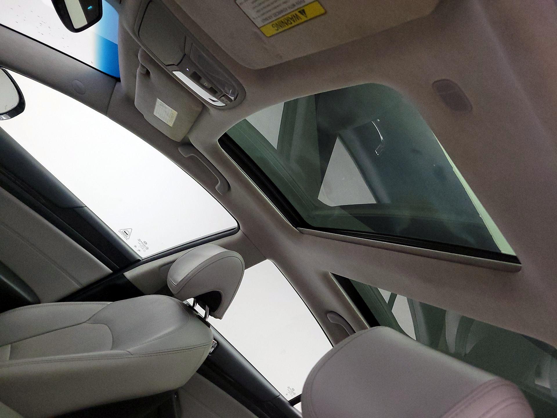 Thumbnail: 2014 Kia Cadenza - 20