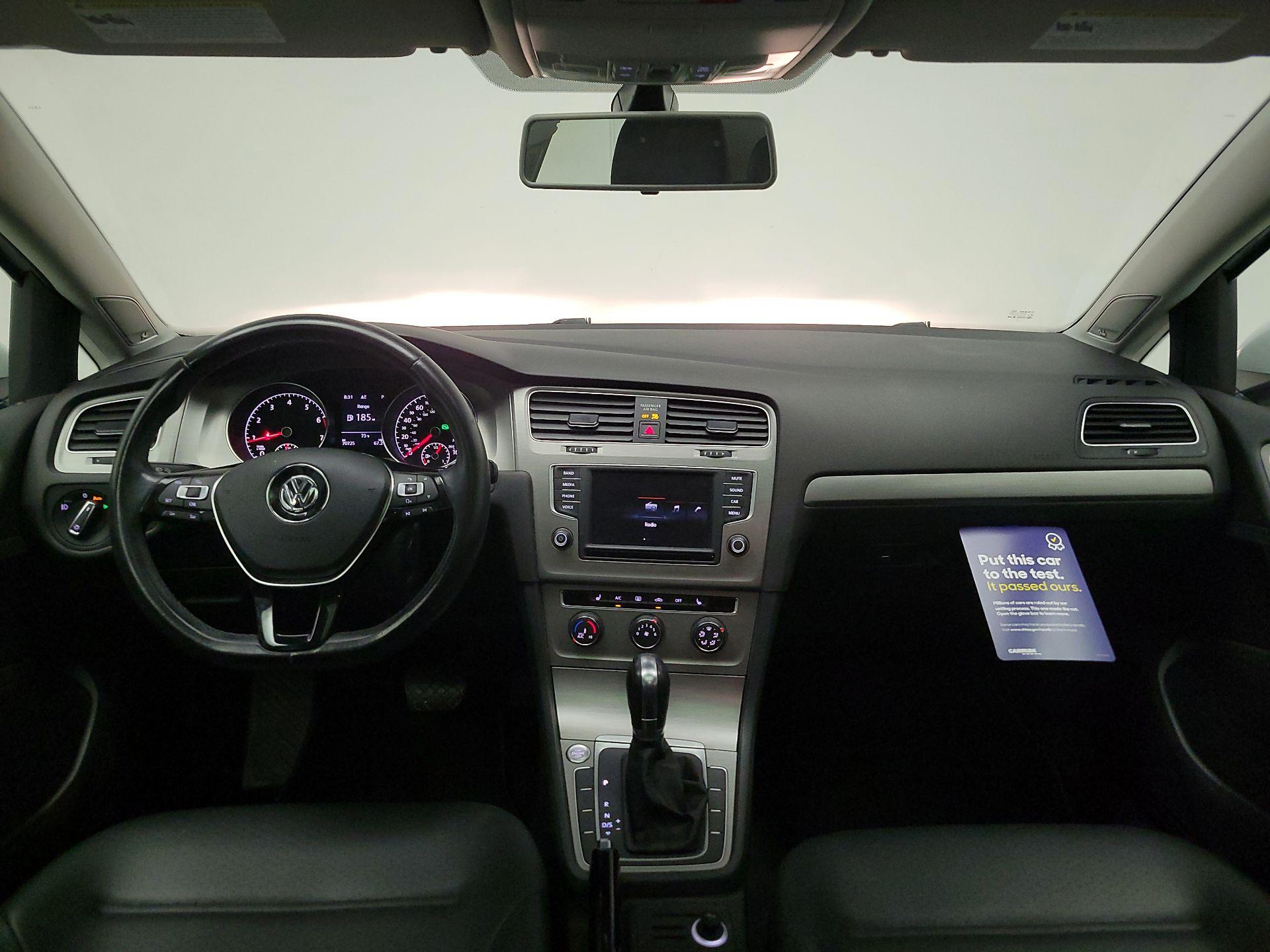 Thumbnail: 2016 Volkswagen Golf - 9