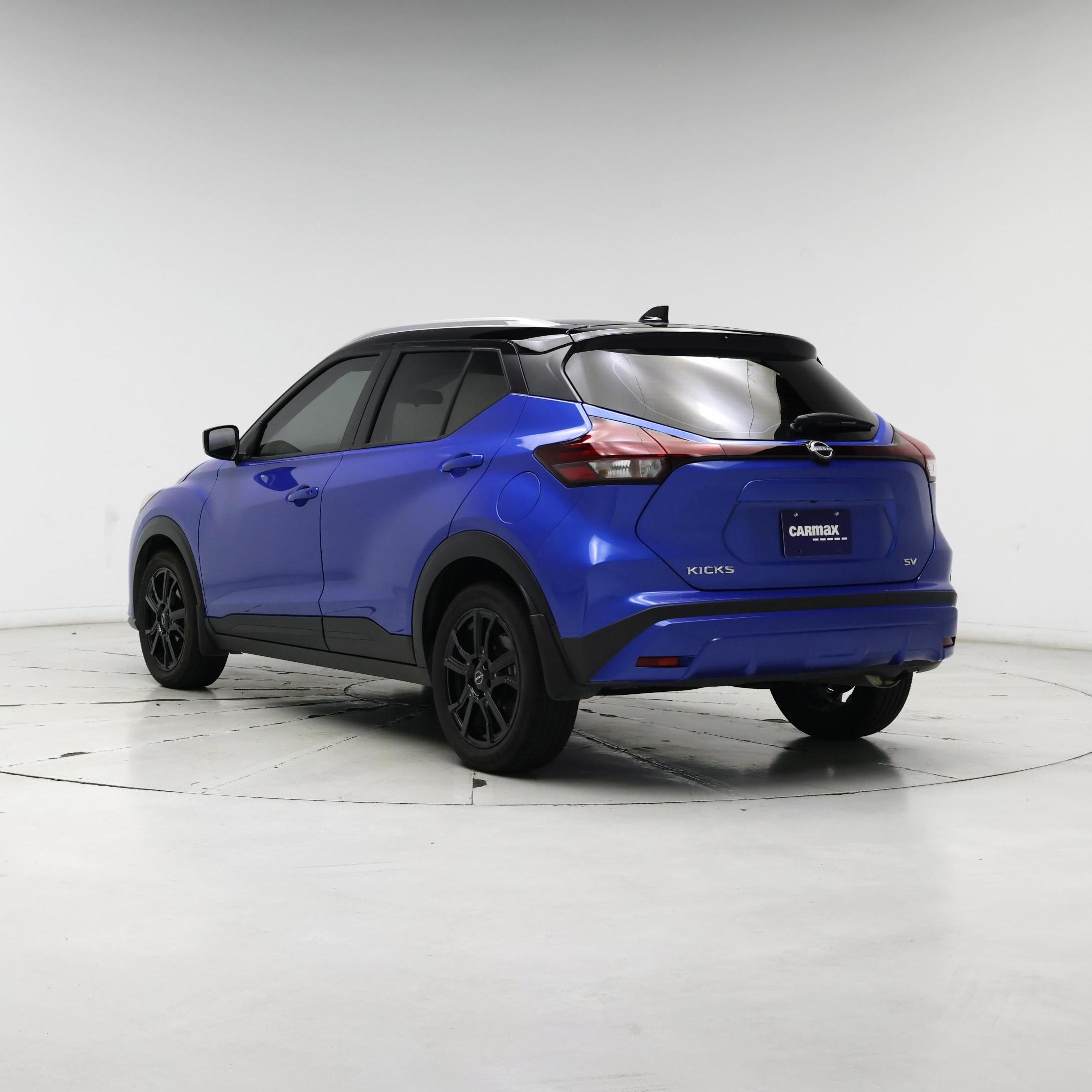 Thumbnail: 2023 Nissan Kicks - 2