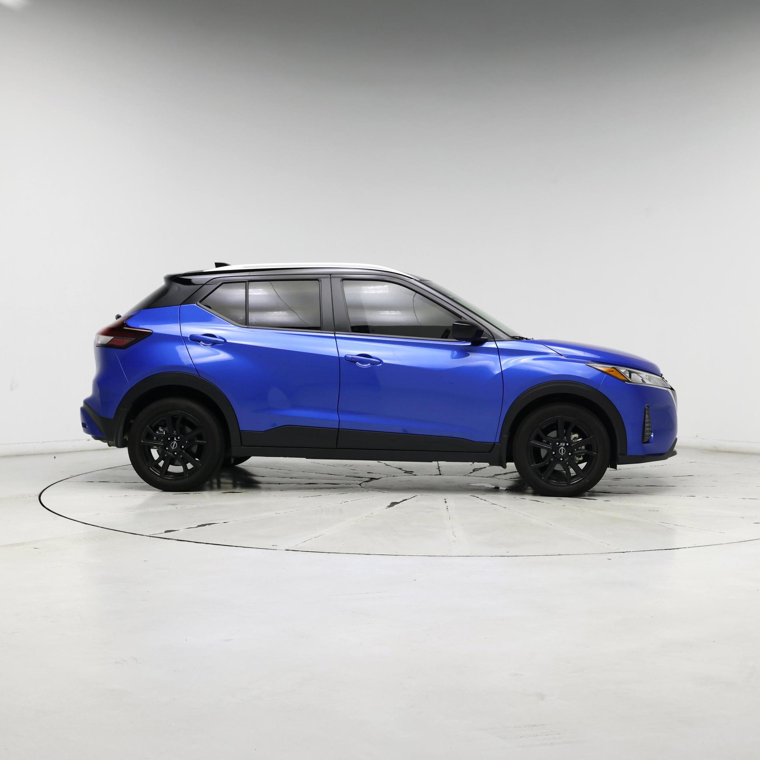 Thumbnail: 2023 Nissan Kicks - 7