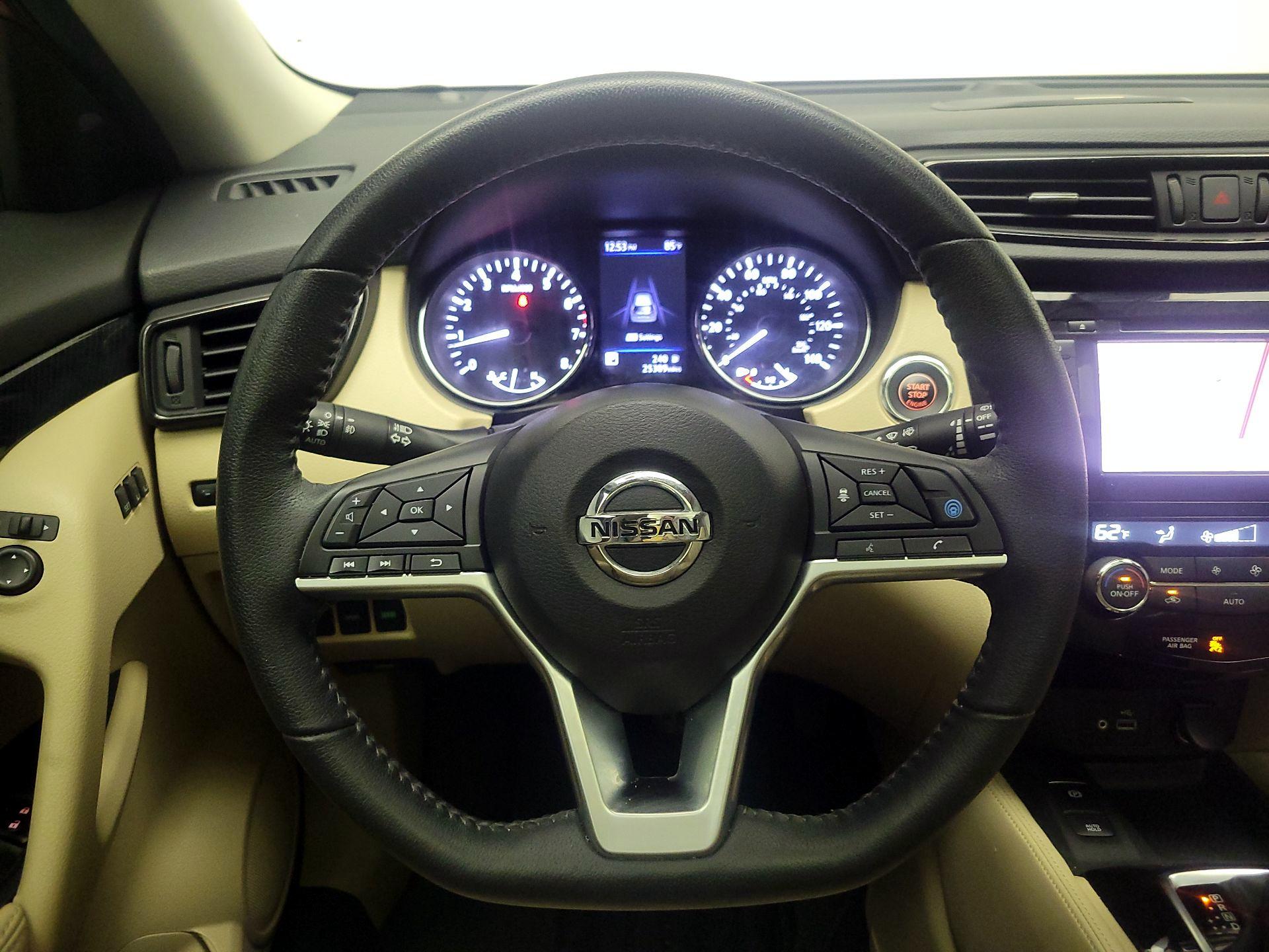 Thumbnail: 2020 Nissan Rogue - 10