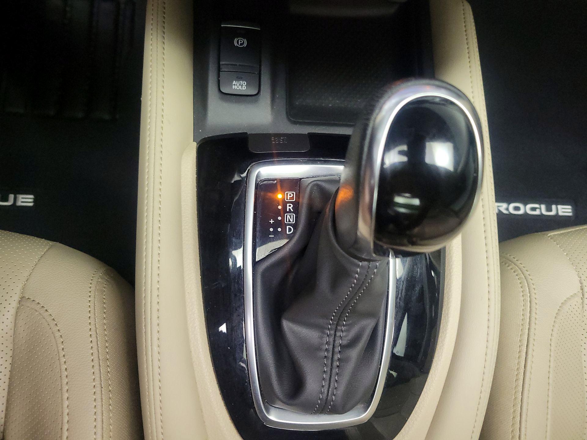 Thumbnail: 2020 Nissan Rogue - 18