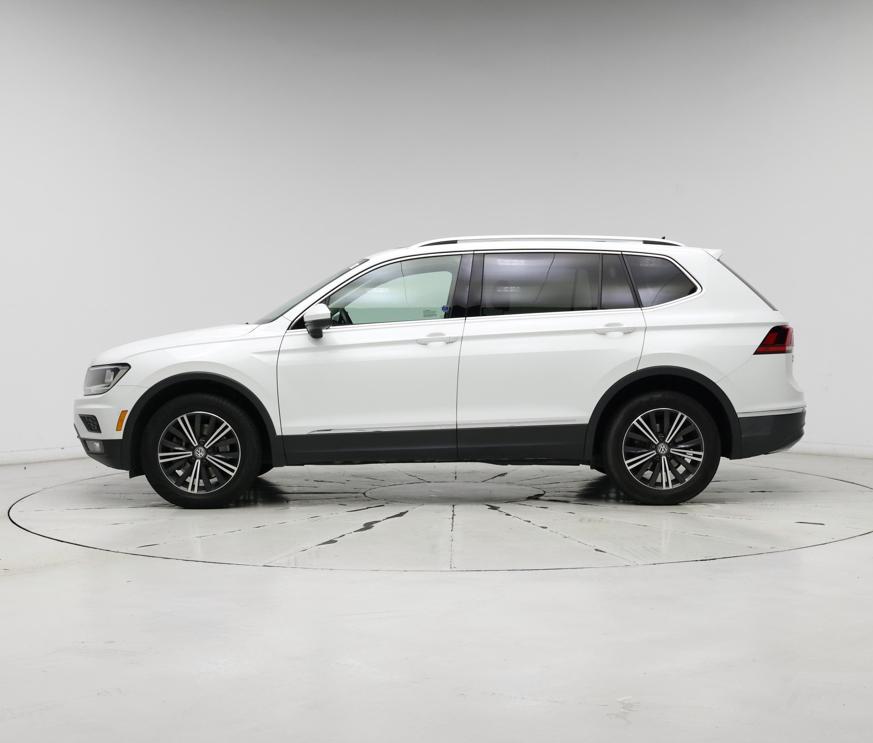 Thumbnail: 2019 Volkswagen Tiguan - 3