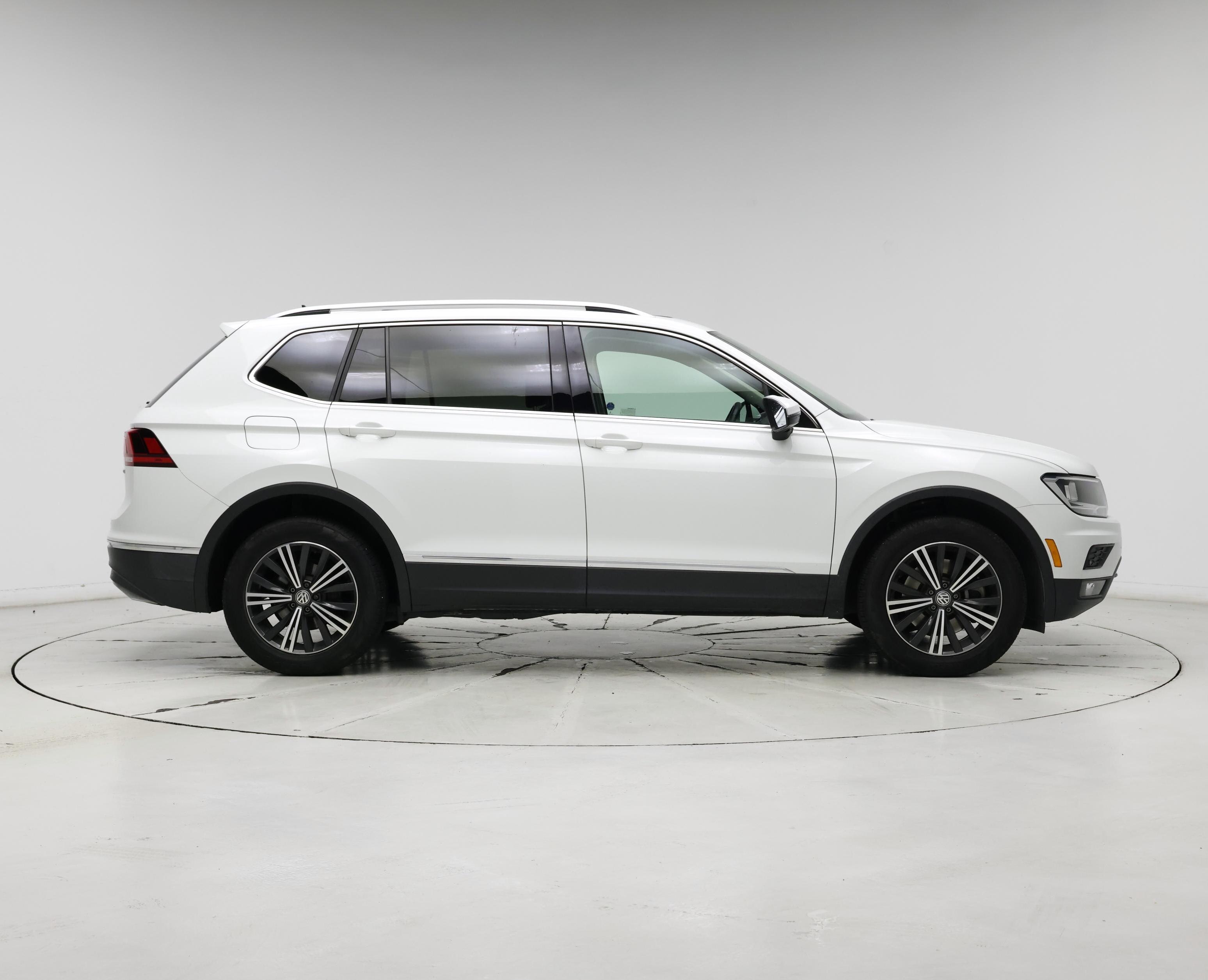 Thumbnail: 2019 Volkswagen Tiguan - 7