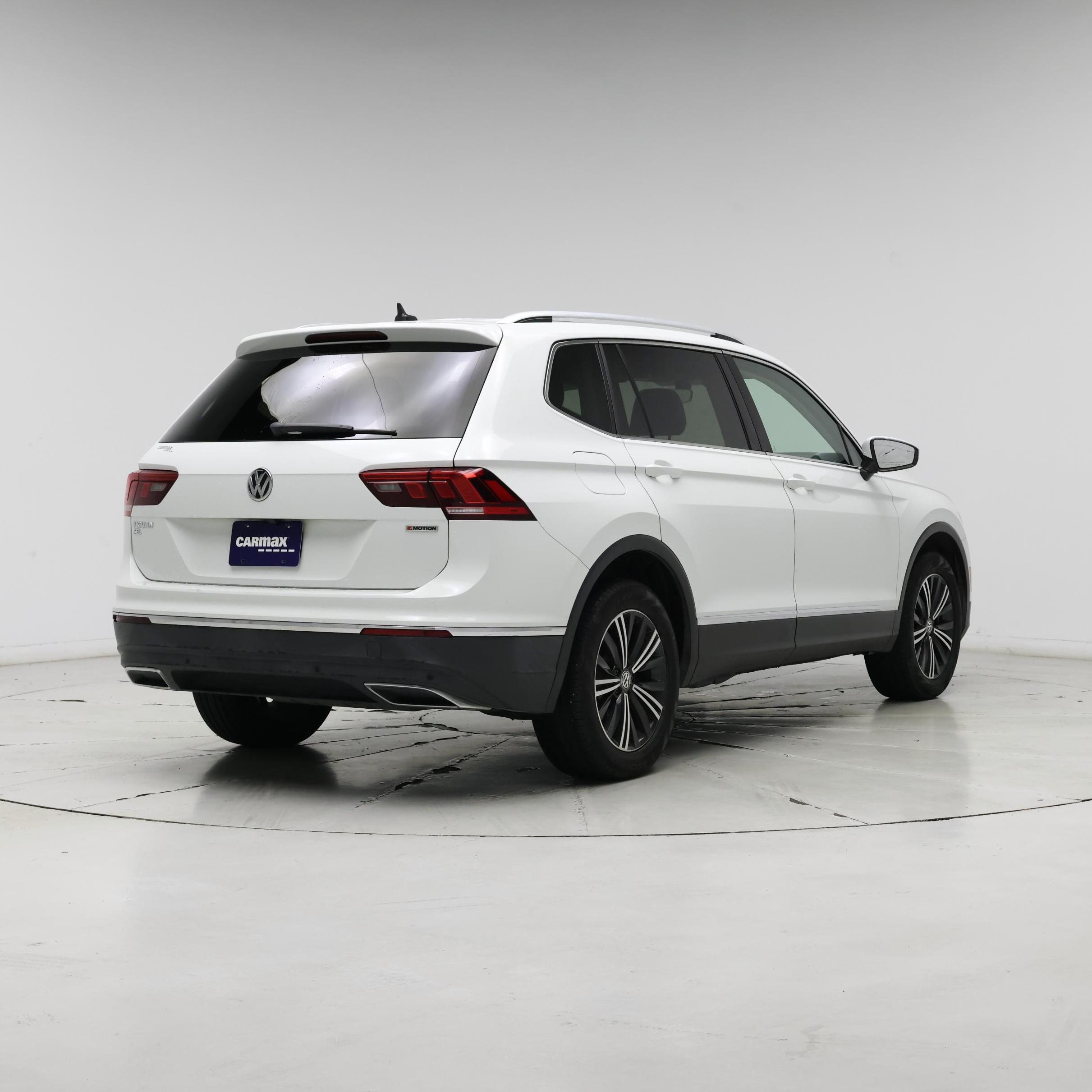 Thumbnail: 2019 Volkswagen Tiguan - 8