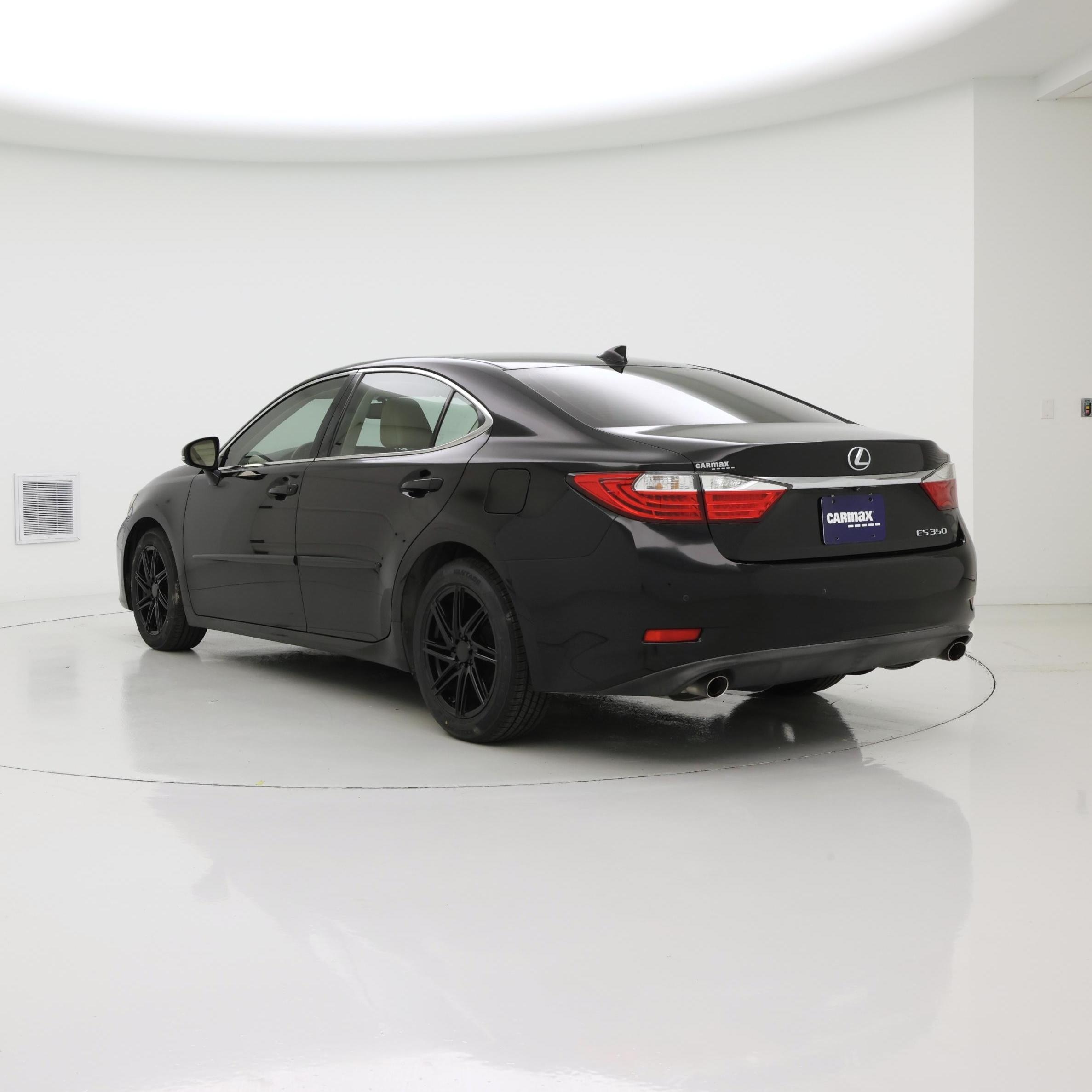 Thumbnail: 2015 Lexus ES - 2