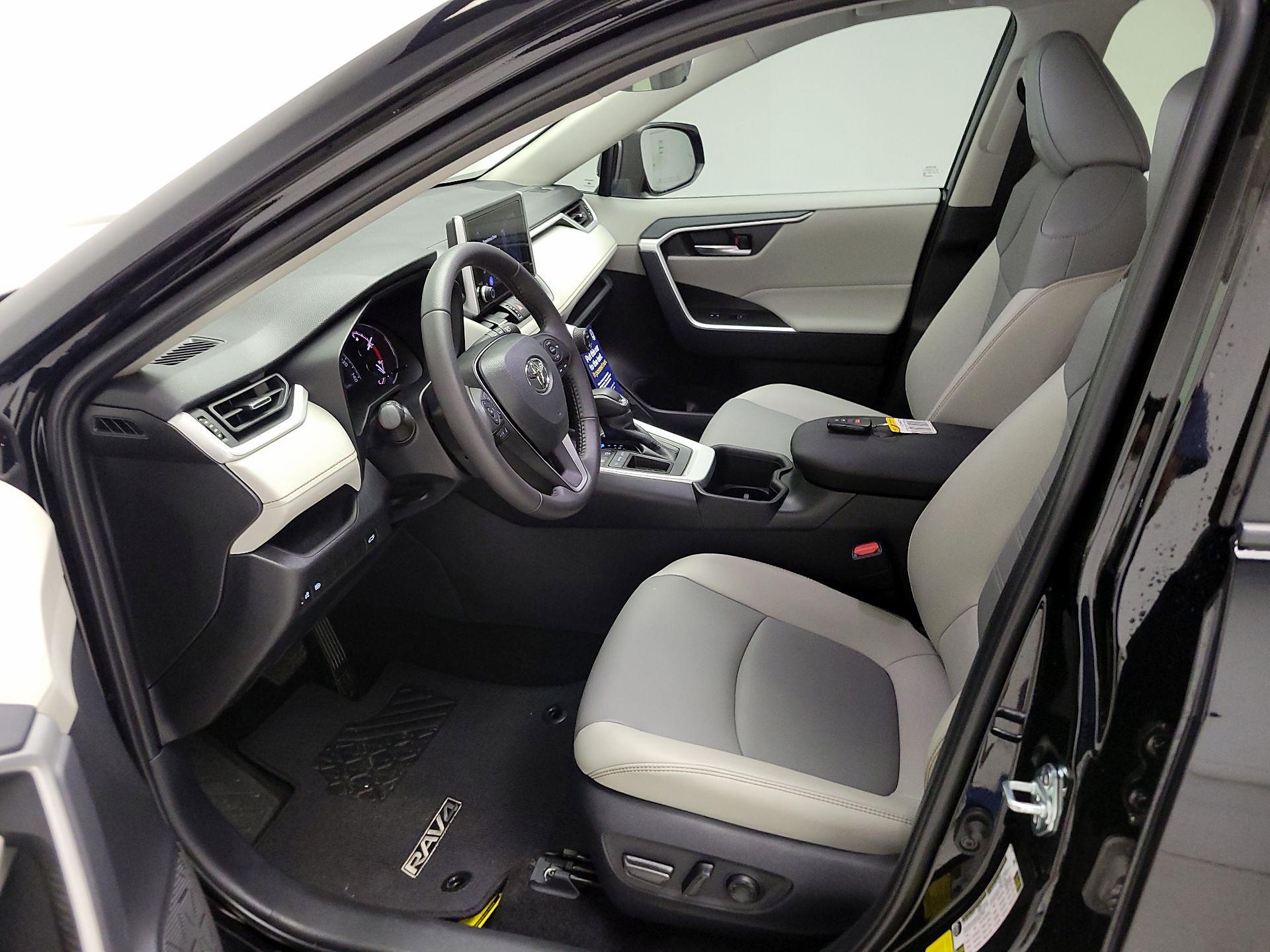 Thumbnail: 2024 Toyota RAV4 - 11
