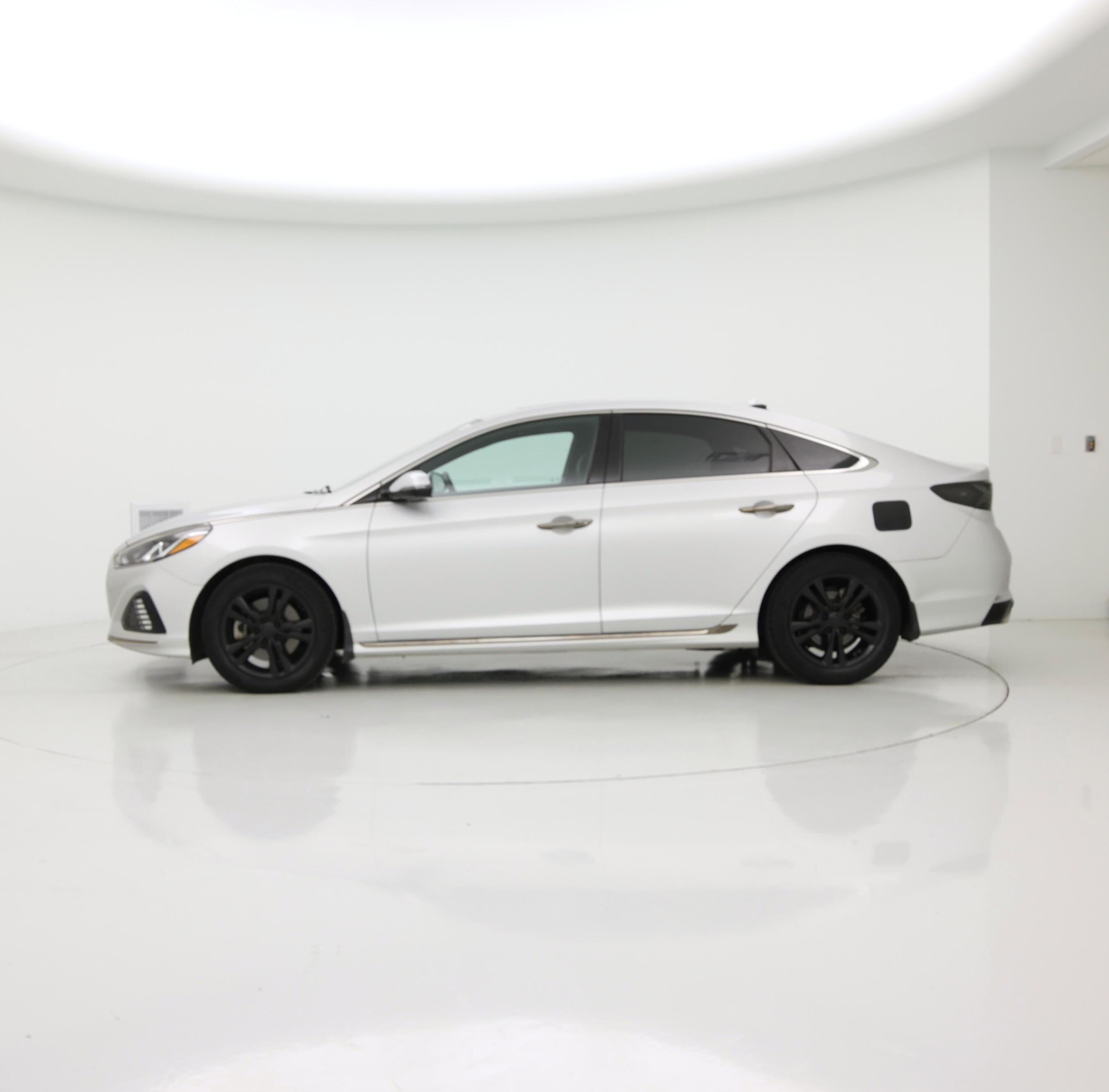 Thumbnail: 2019 Hyundai Sonata - 3