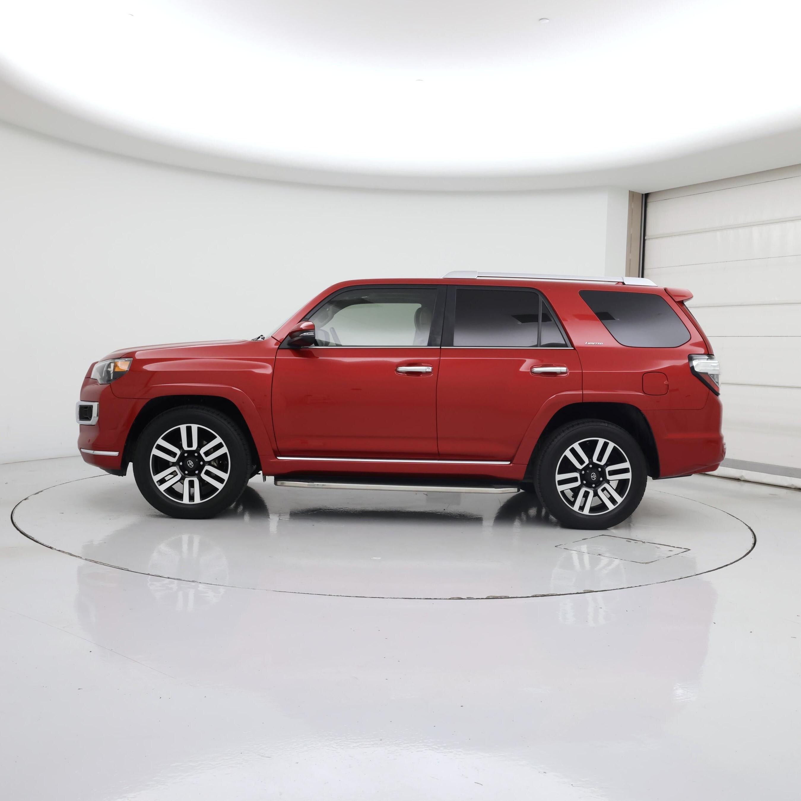 Thumbnail: 2015 Toyota 4Runner - 3