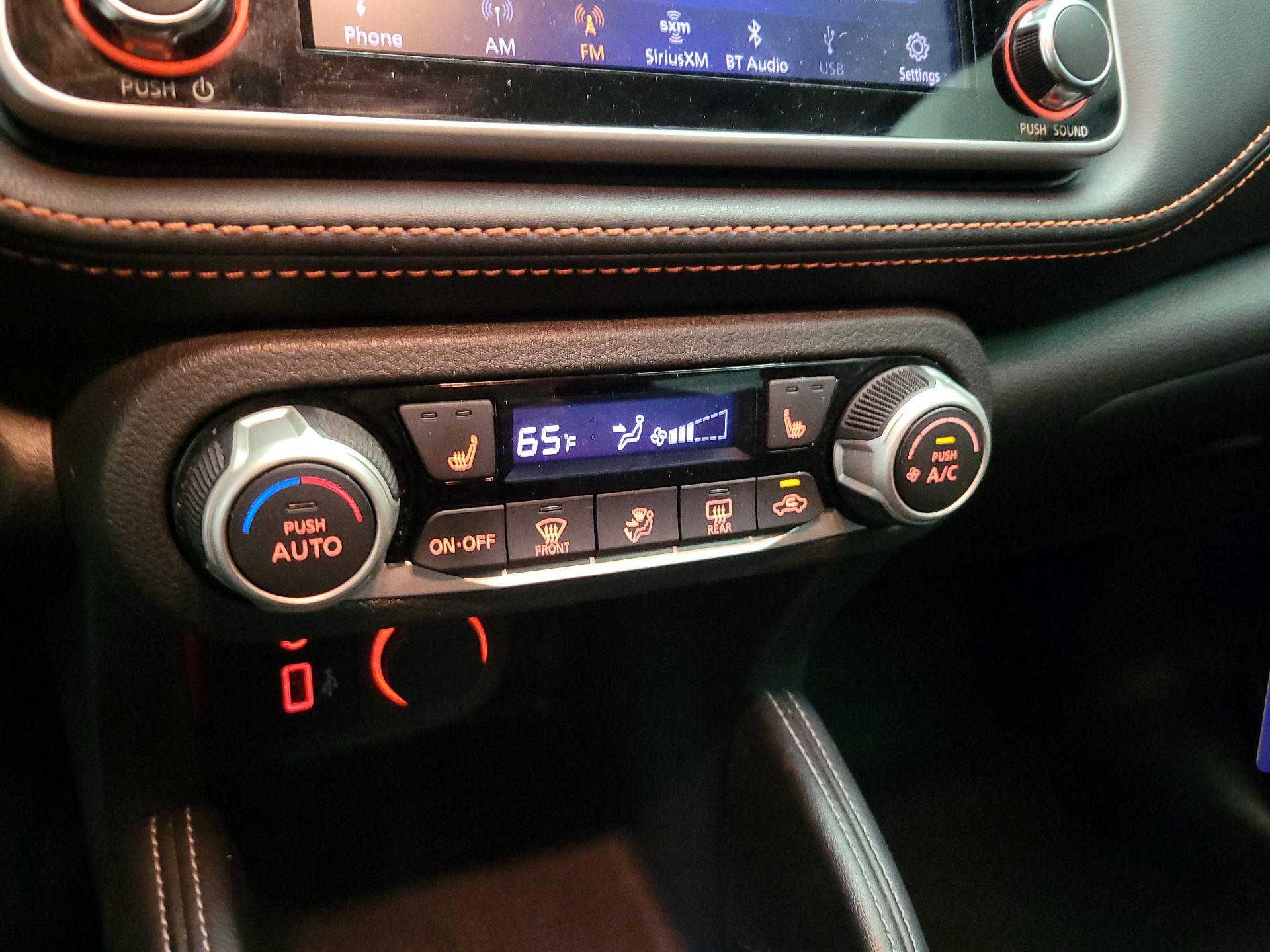 Thumbnail: 2019 Nissan Kicks - 16