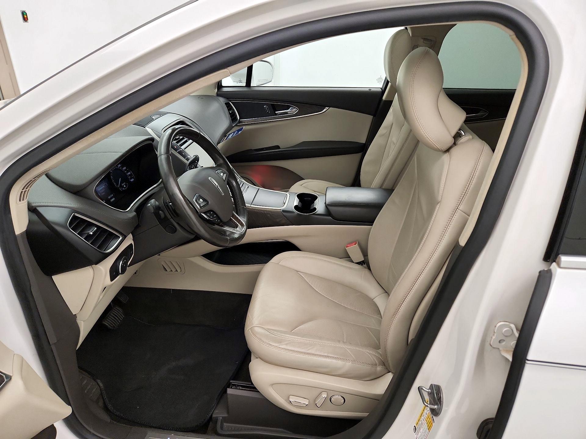 Thumbnail: 2016 Lincoln MKX - 11