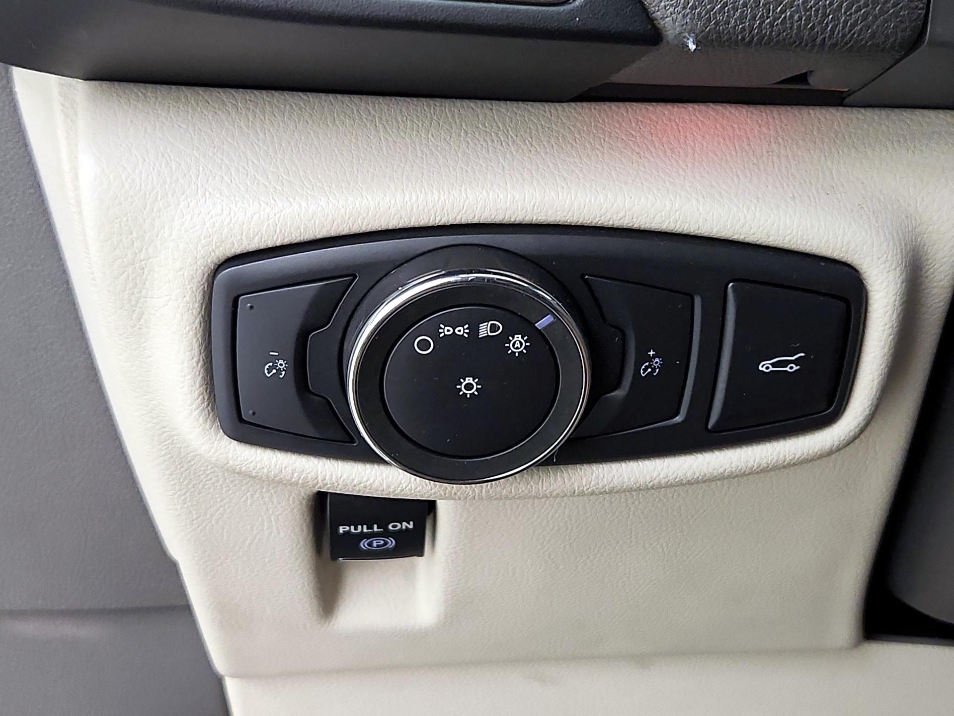 Thumbnail: 2016 Lincoln MKX - 13