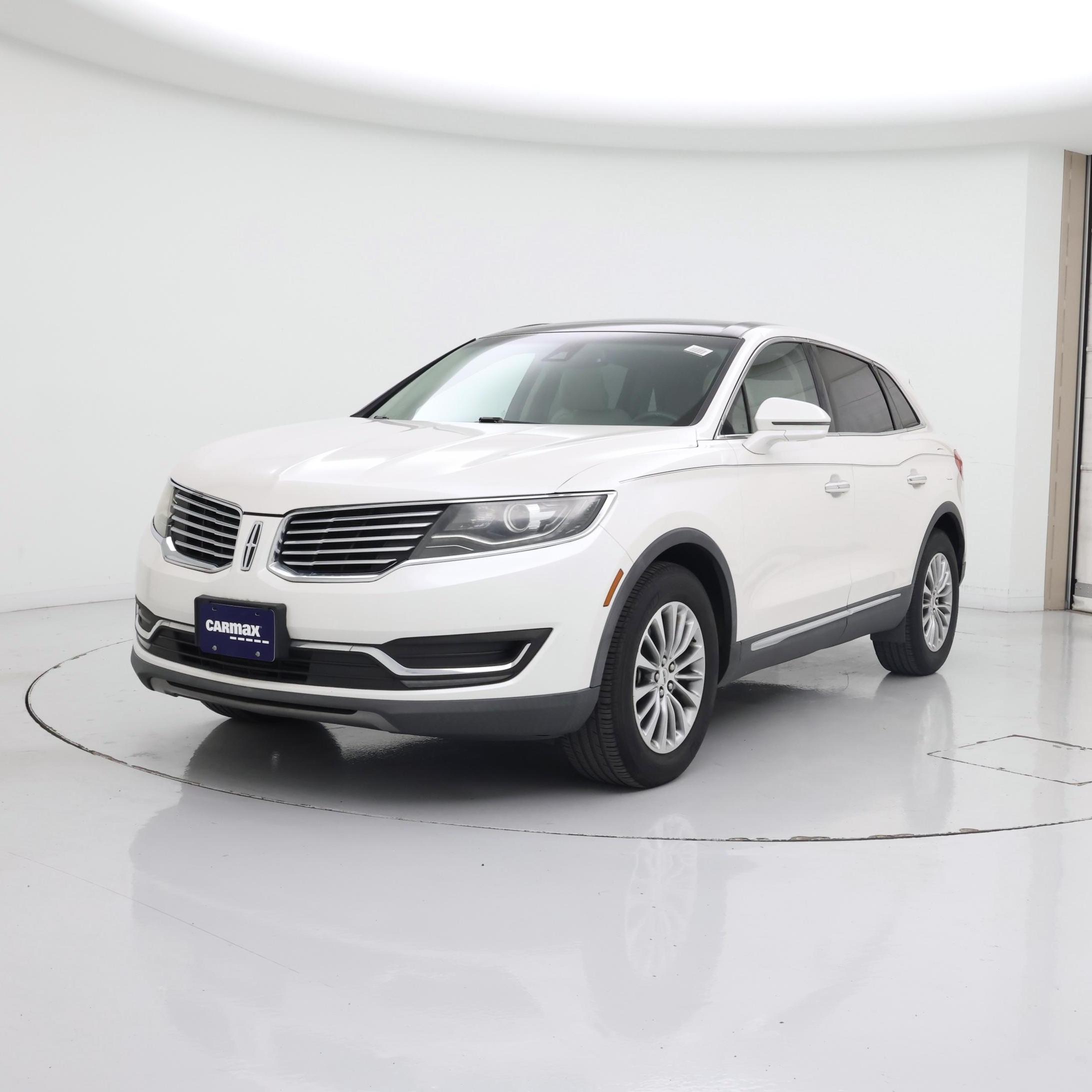 Thumbnail: 2016 Lincoln MKX - 4
