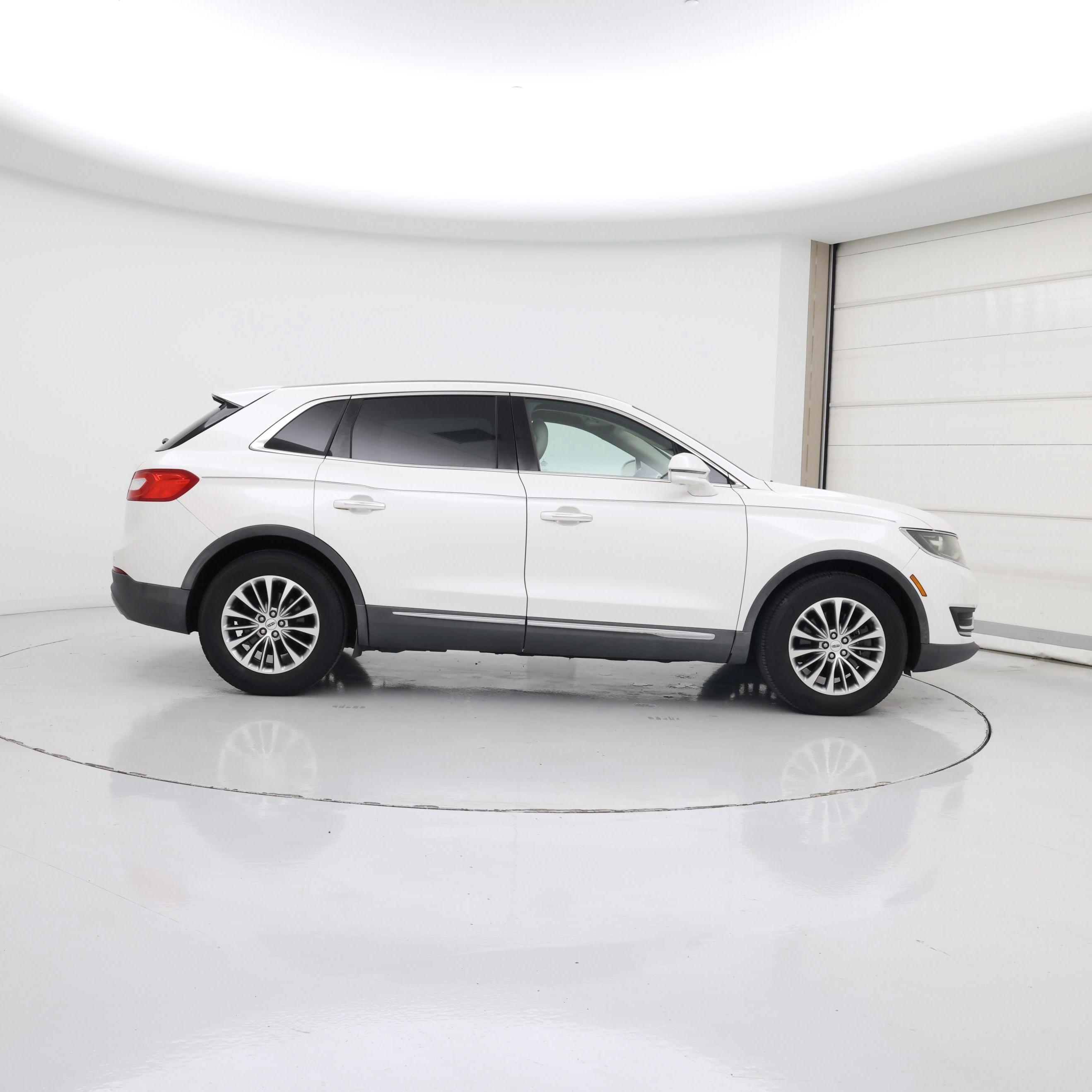 Thumbnail: 2016 Lincoln MKX - 7