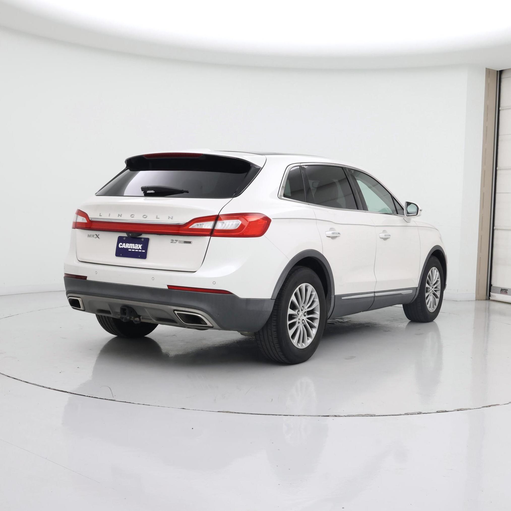Thumbnail: 2016 Lincoln MKX - 8