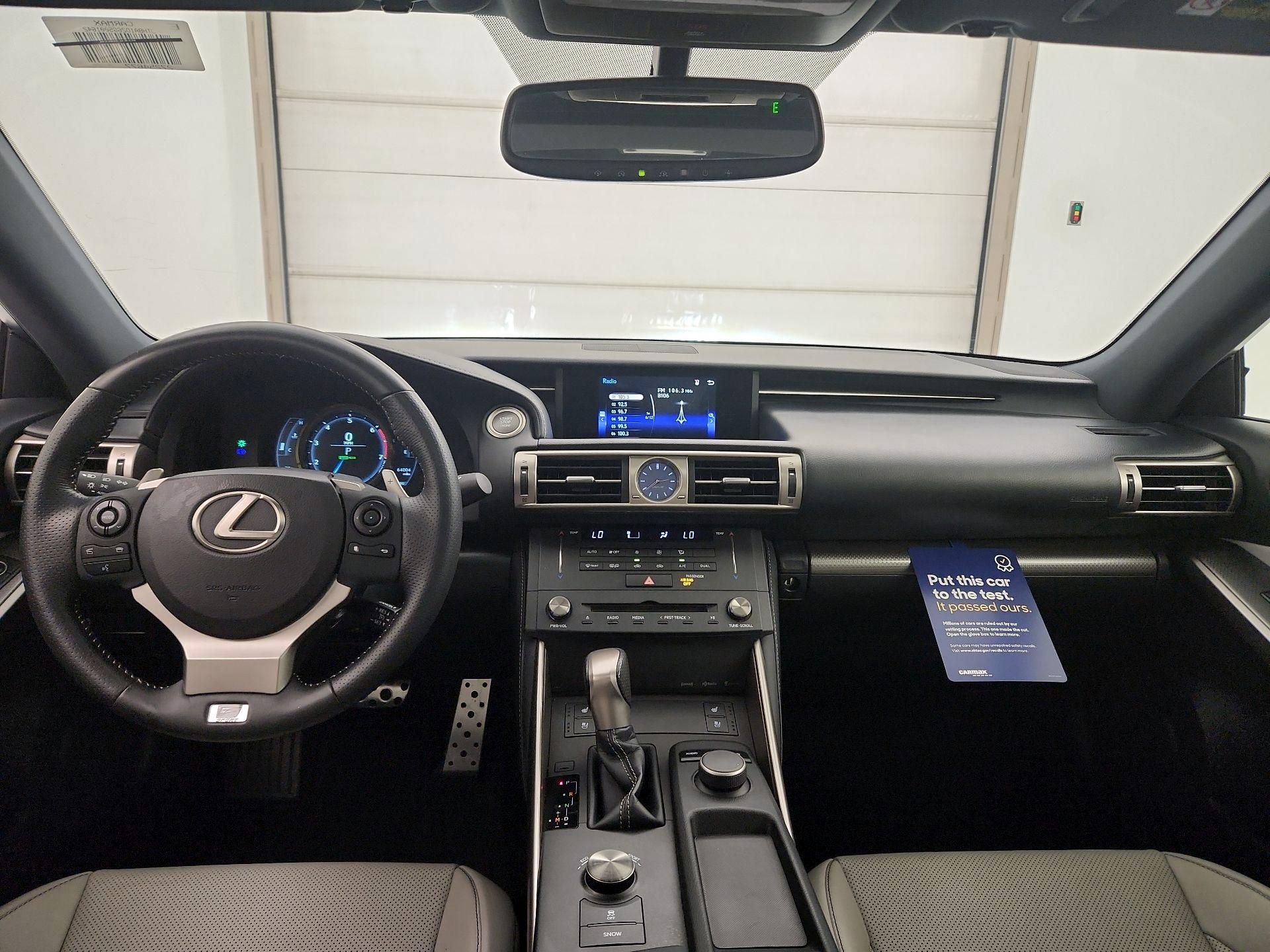 Thumbnail: 2016 Lexus IS - 9