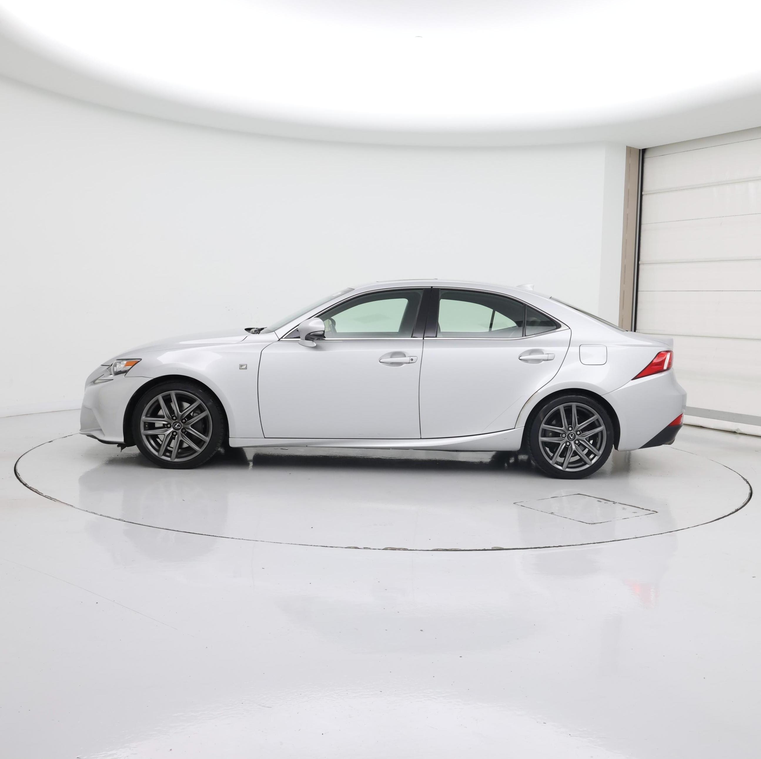 Thumbnail: 2016 Lexus IS - 3